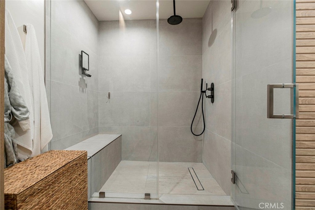 Granada Hills, California, 91344, United States, 4 Bedrooms Bedrooms, ,3 BathroomsBathrooms,Residential,For Sale,1993417