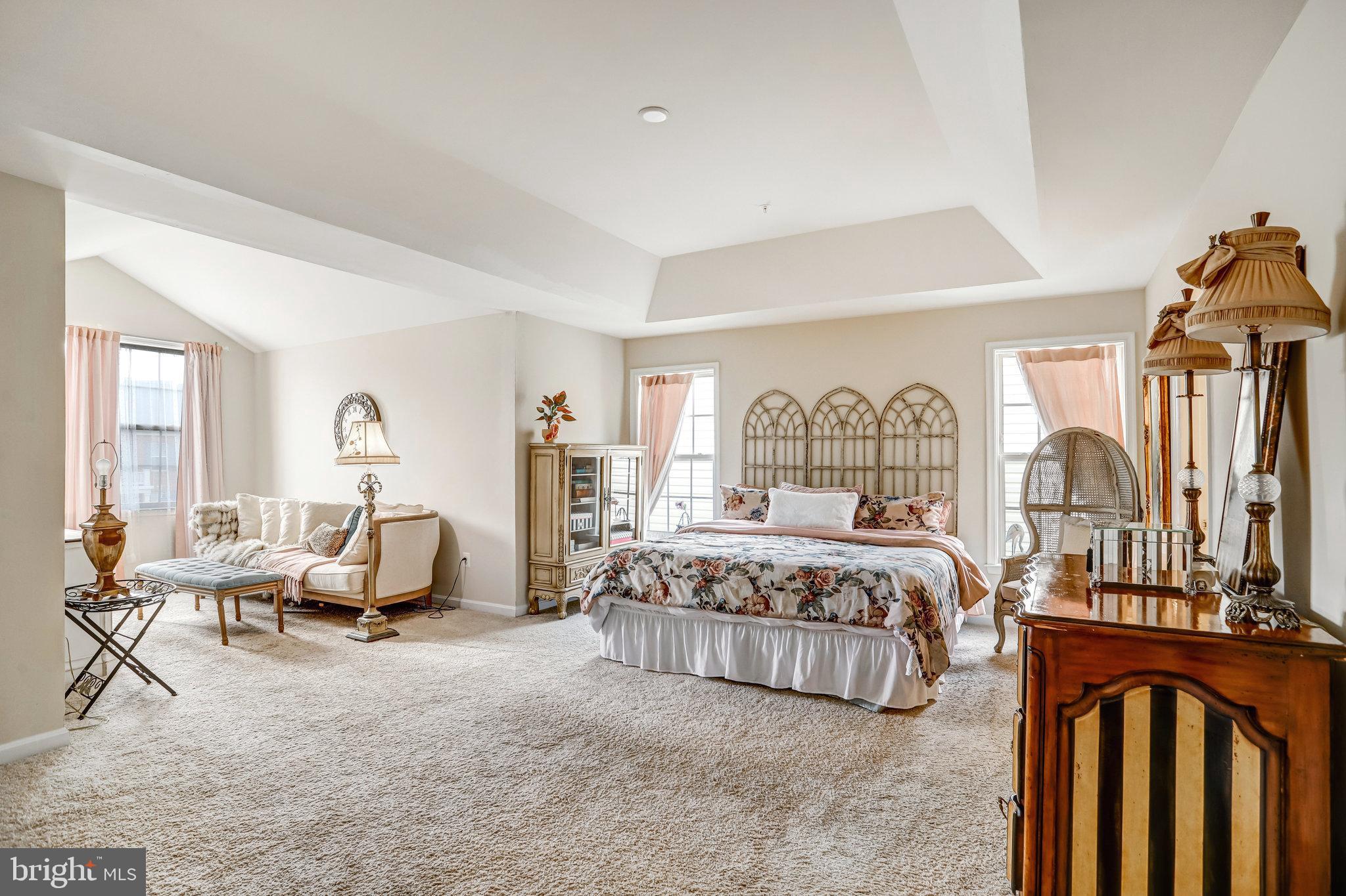 Lanham, Maryland, 20706, United States, 6 Bedrooms Bedrooms, ,5 BathroomsBathrooms,Residential,For Sale,2002849