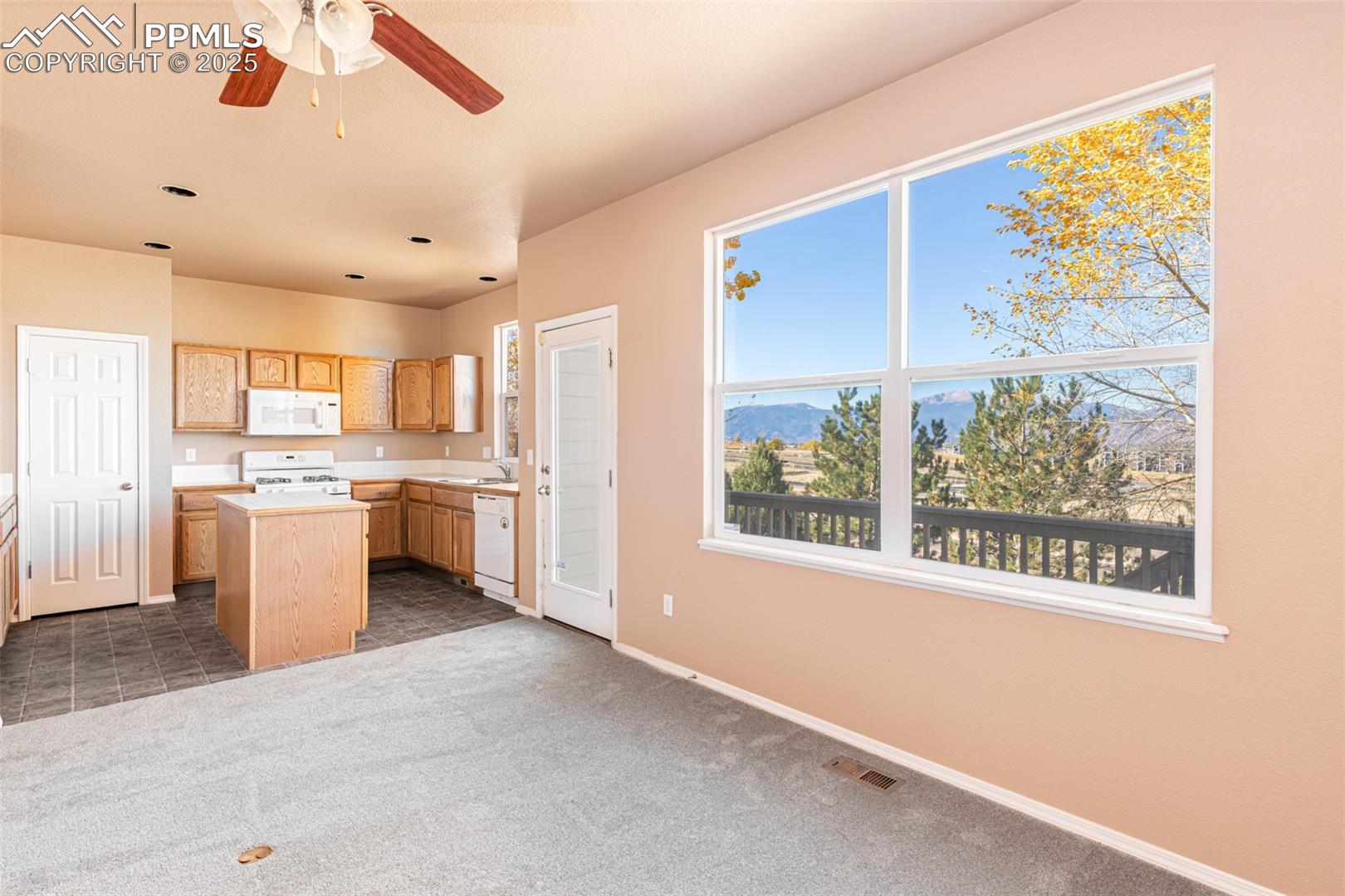 Colorado Springs, Colorado, 80924, United States, 4 Bedrooms Bedrooms, ,2 BathroomsBathrooms,Residential,For Sale,1985676