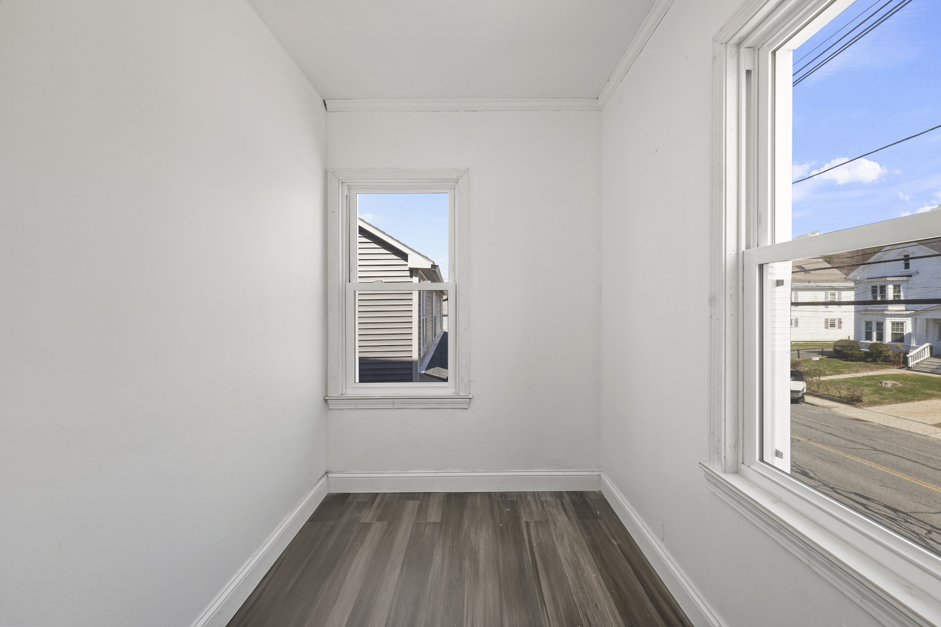  Turnkey & Valuable Investment Opportunity  Two Buildings, Nine Units - 物件實景