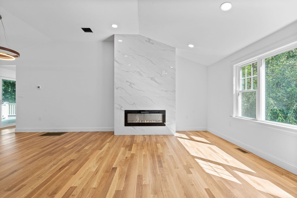 Hanover, Massachusetts, 02339, United States, 4 Bedrooms Bedrooms, ,3 BathroomsBathrooms,Residential,For Sale,1930429