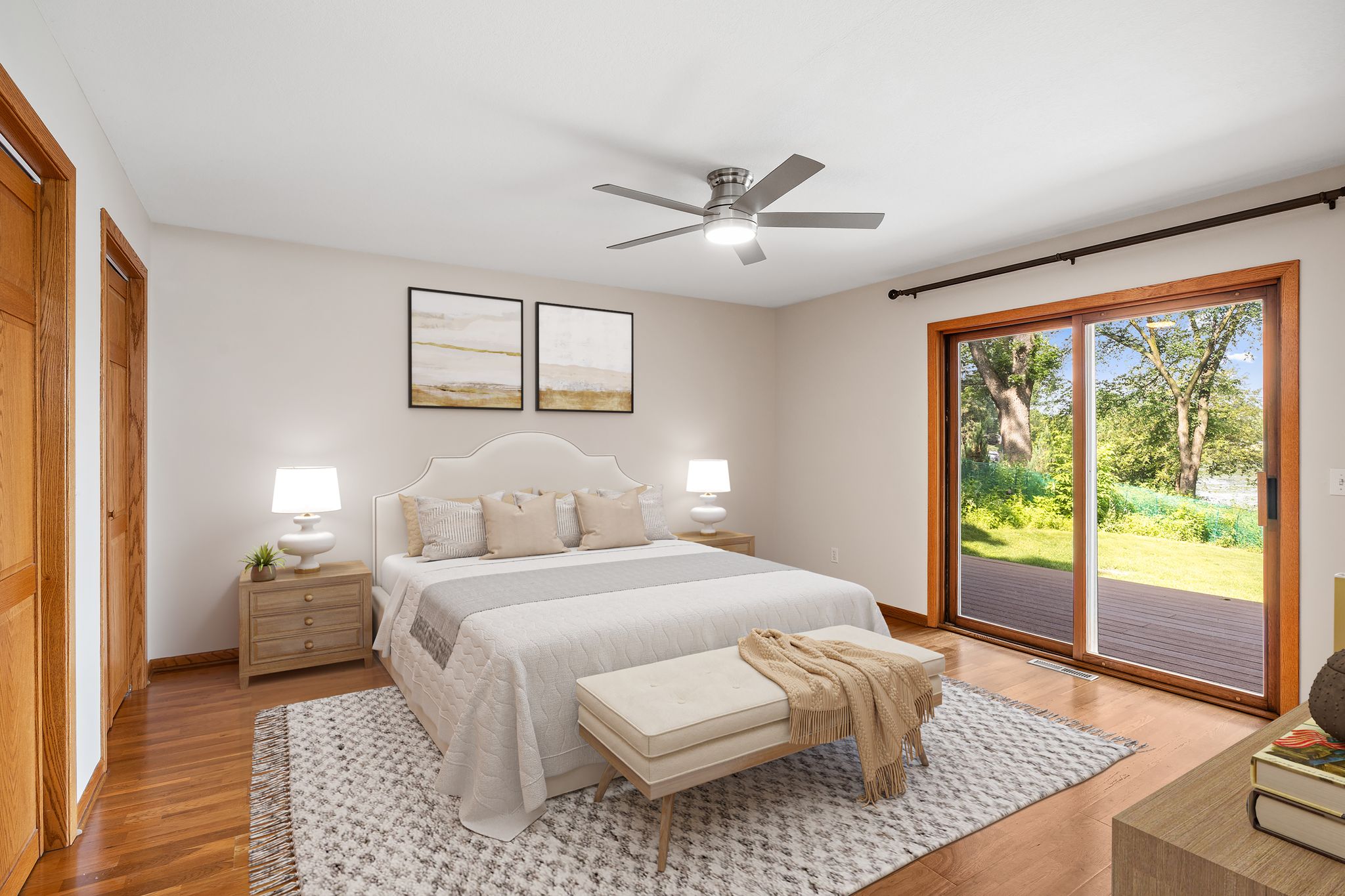  Exceptional Crystal Lake Retreat with Expansive Lakefront Living - 物件實景