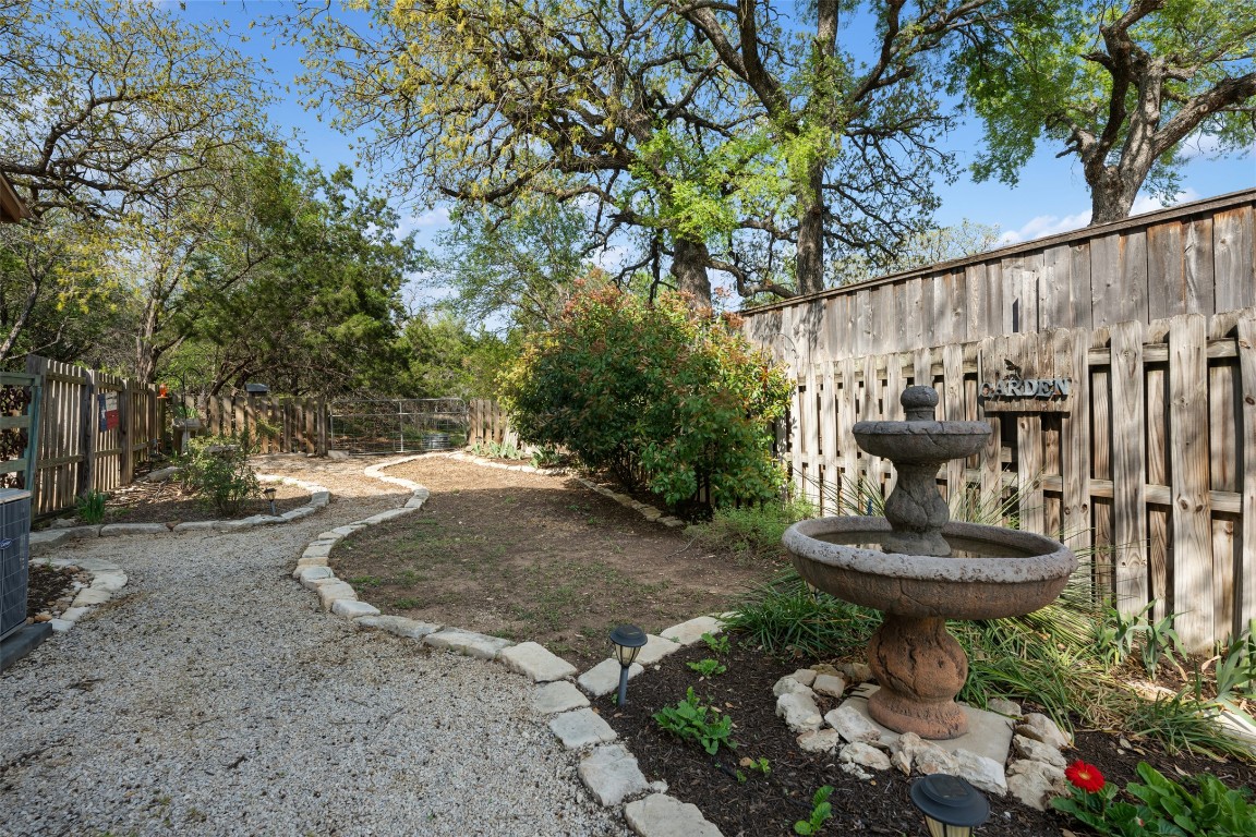 Austin, Texas, 78732, United States, 3 Bedrooms Bedrooms, ,3 BathroomsBathrooms,Residential,For Sale,1752781