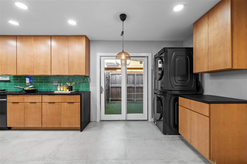 Plano, Texas, 75075, United States, 3 Bedrooms Bedrooms, ,3 BathroomsBathrooms,Residential,For Sale,1978302