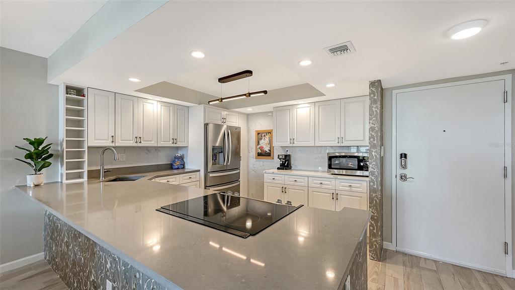 Sarasota, Florida, 34236, United States, 1 Bedroom Bedrooms, ,2 BathroomsBathrooms,Residential,For Sale,1985028