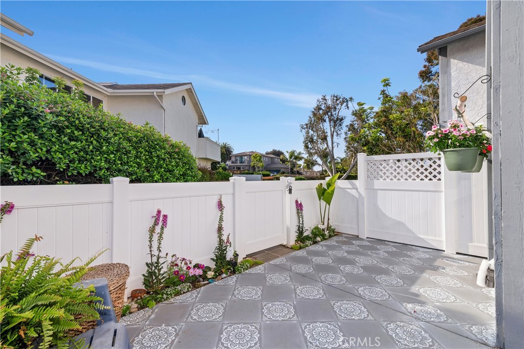 Carlsbad, California, 92011, United States, 2 Bedrooms Bedrooms, ,2 BathroomsBathrooms,Residential,For Sale,1827454