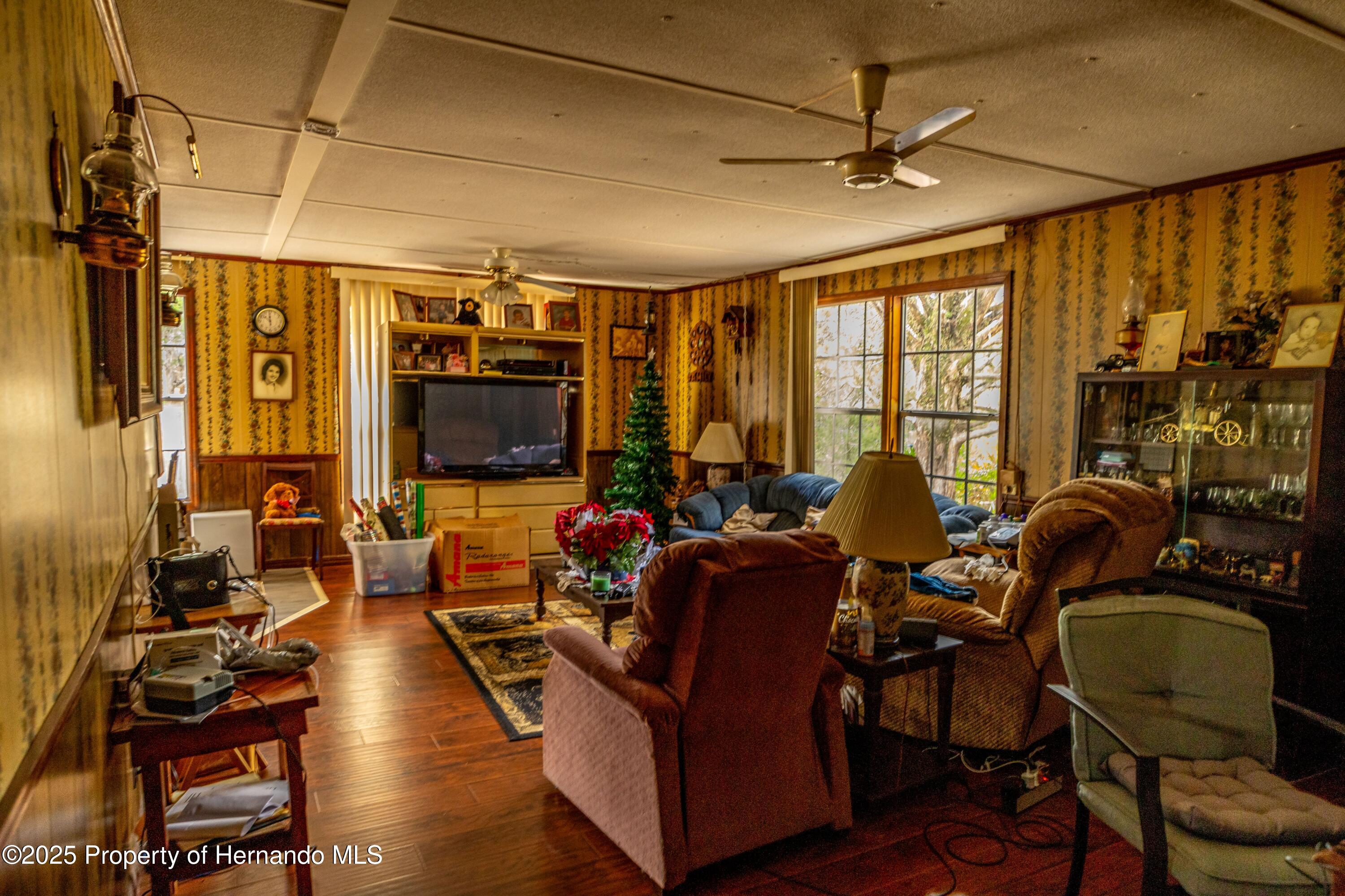 Brooksville, Florida, 34613, United States, 4 Bedrooms Bedrooms, ,2 BathroomsBathrooms,Residential,For Sale,1975088