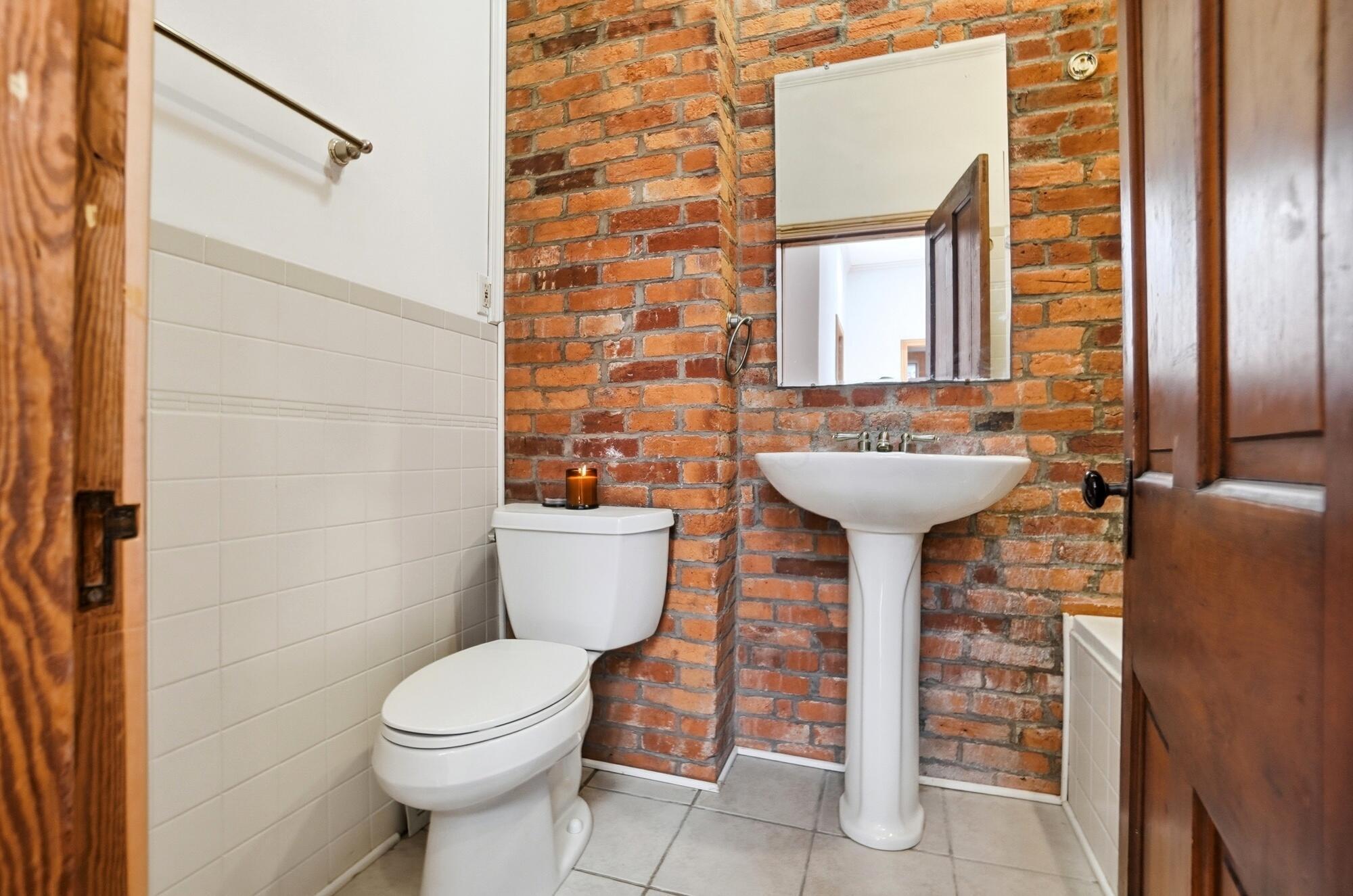 Columbus, Ohio, 43206, United States, 2 Bedrooms Bedrooms, ,2 BathroomsBathrooms,Residential,For Sale,1970918