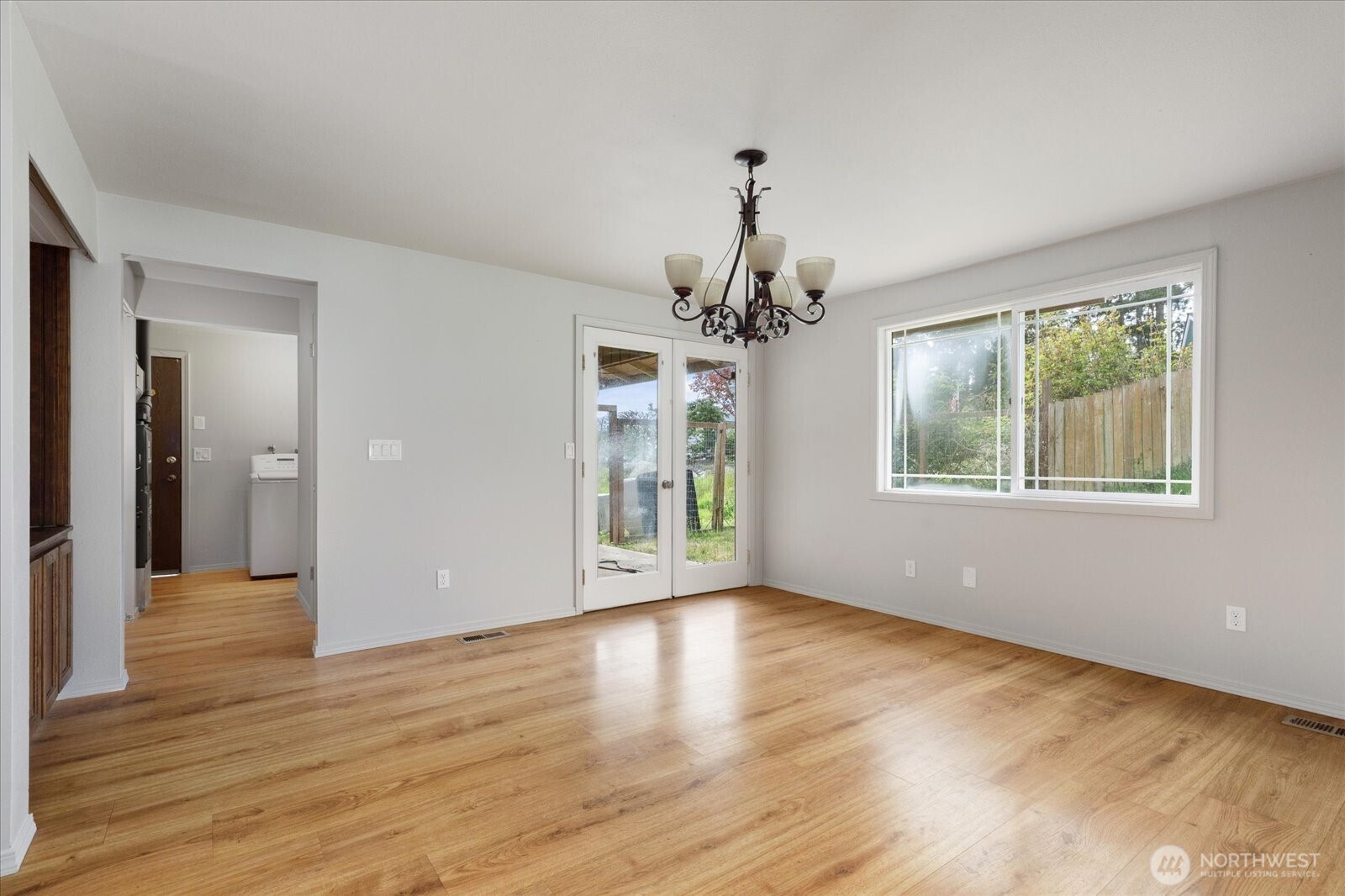 Oak Harbor, Washington, 98277, United States, 3 Bedrooms Bedrooms, ,2 BathroomsBathrooms,Residential,For Sale,1996156