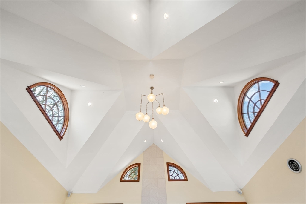 Beverly, Massachusetts, 01915, United States, 5 Bedrooms Bedrooms, ,8 BathroomsBathrooms,Residential,For Sale,1784465