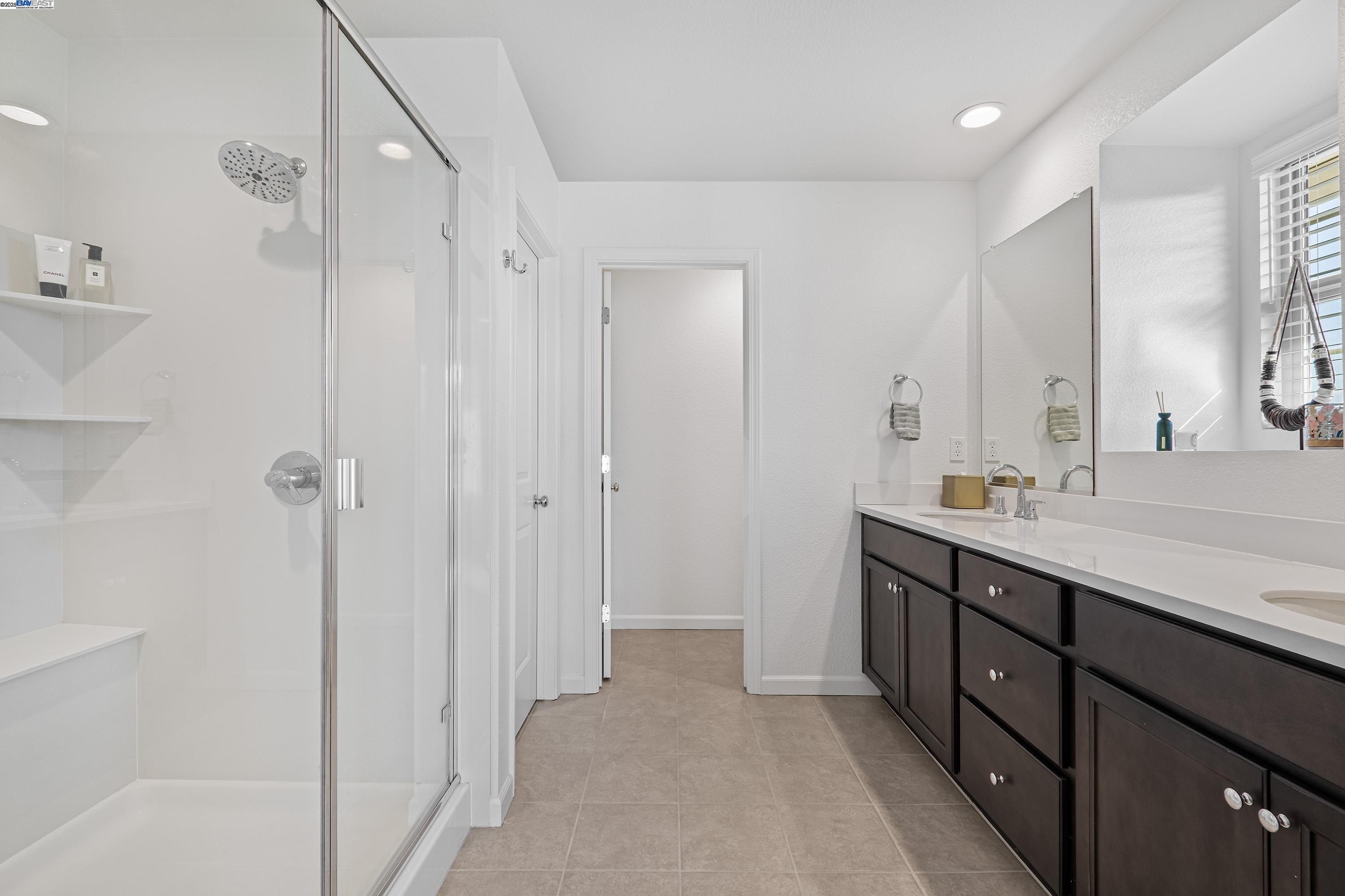 Dublin, California, 94568, United States, 4 Bedrooms Bedrooms, ,3 BathroomsBathrooms,Residential,For Sale,1987697