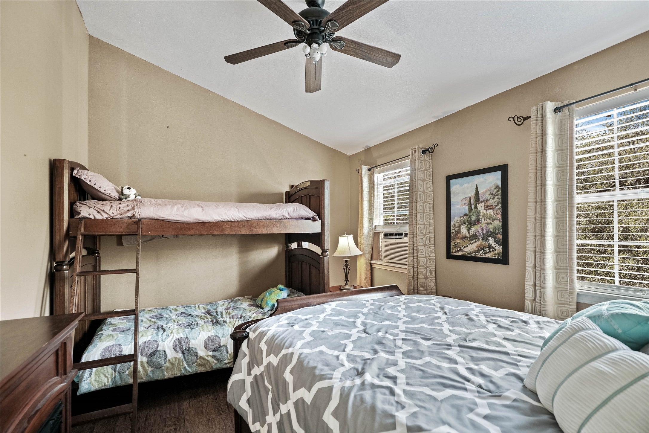 Possum Kingdom Lake, Texas, 76450, United States, 5 Bedrooms Bedrooms, ,3 BathroomsBathrooms,Residential,For Sale,2049060