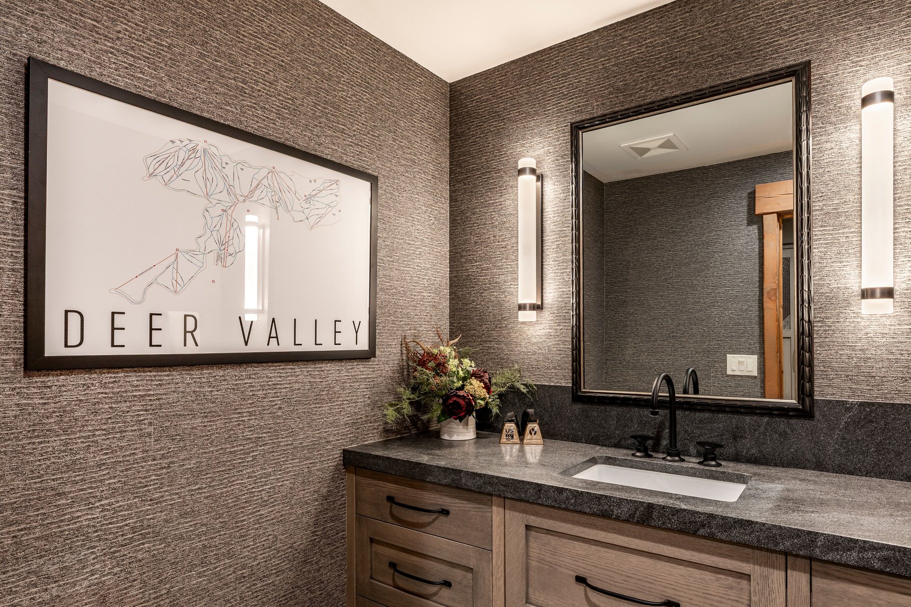  Mountain Transitional Legacy Ski Home in Gated Upper Deer Valley Community - 物件實景