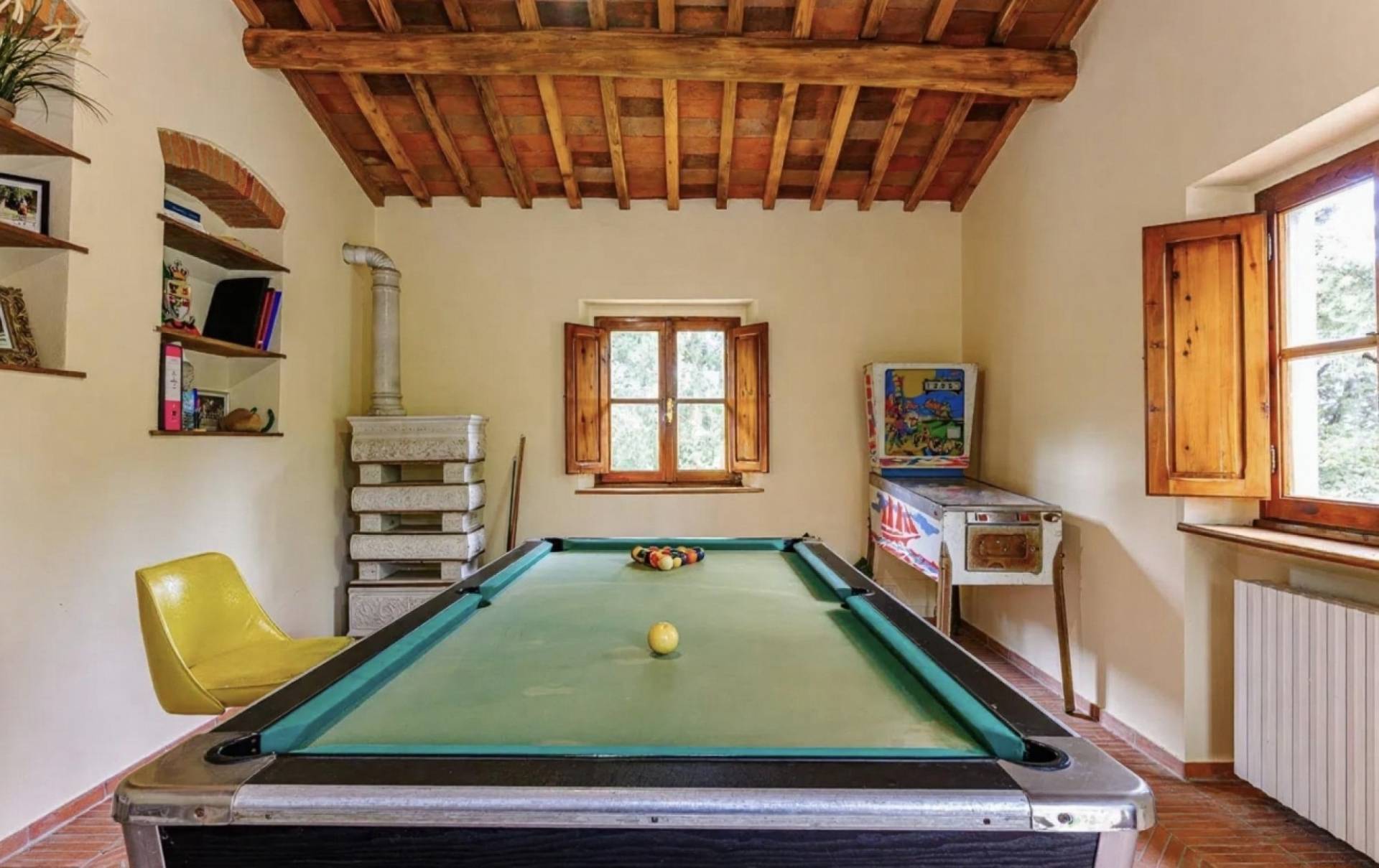 Prato, Prato, 50047, IT, 8 Bedrooms Bedrooms, ,6 BathroomsBathrooms,Residential,For Sale,1991549