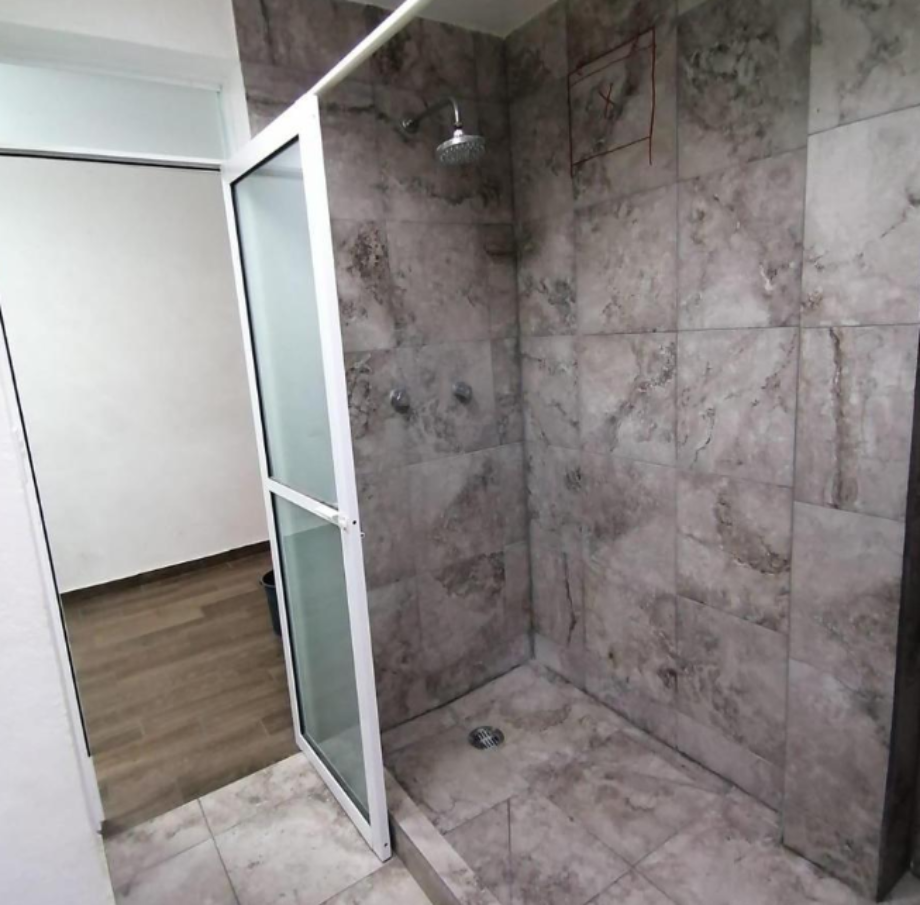 Gustavo A. Madero, Ciudad de México, 07900, Mexico, 5 Bedrooms Bedrooms, ,3 BathroomsBathrooms,Residential,For Sale,1723596