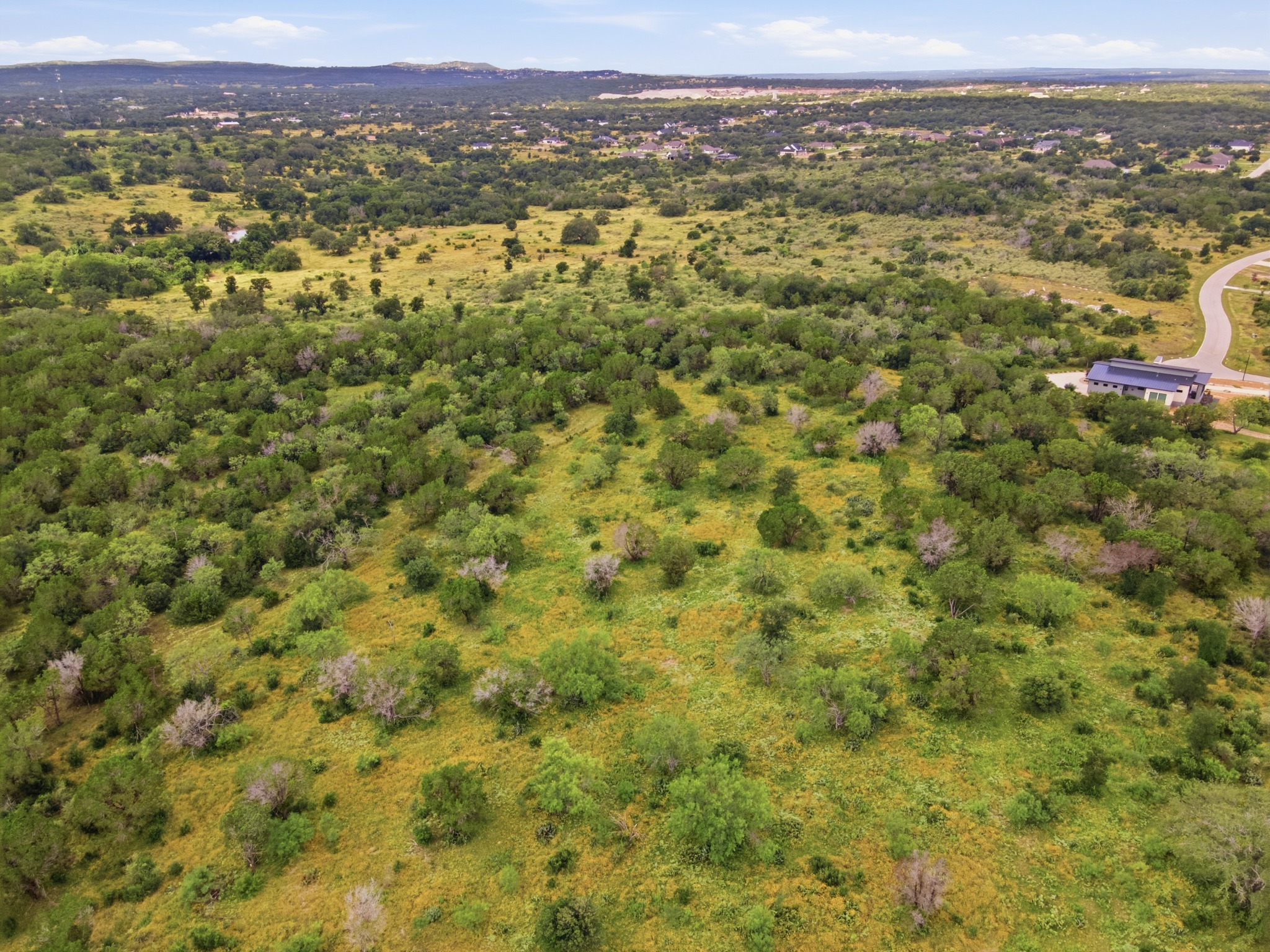 16 Acres in Spicewood - 物件實景
