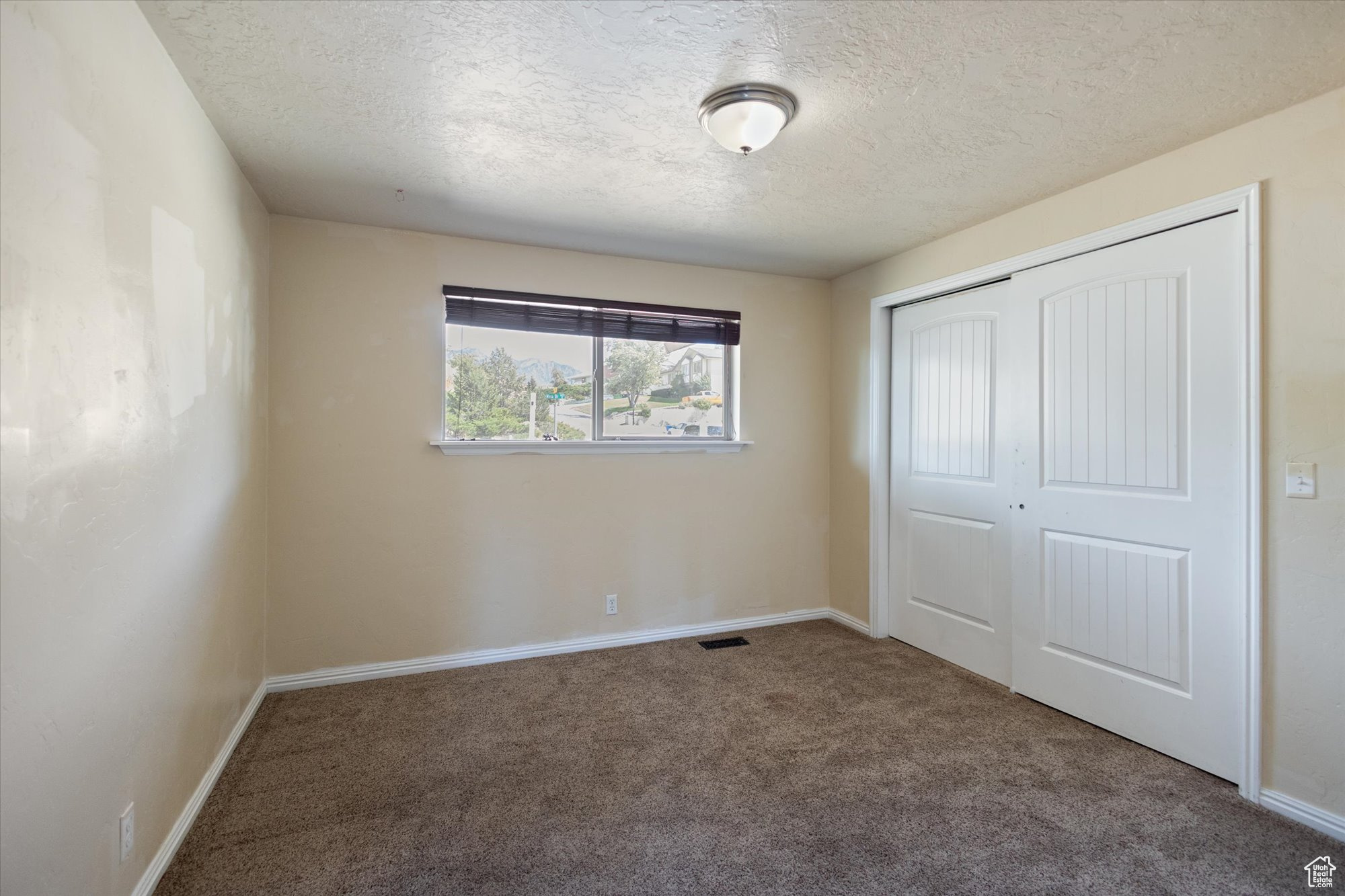 Sandy, Utah, 84093, United States, 7 Bedrooms Bedrooms, ,Residential,For Sale,1974331