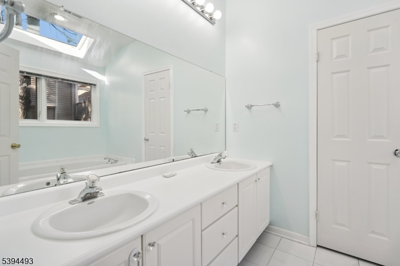 West Orange Twp., New Jersey, 07052, United States, 3 Bedrooms Bedrooms, ,3 BathroomsBathrooms,Residential,For Sale,1987656