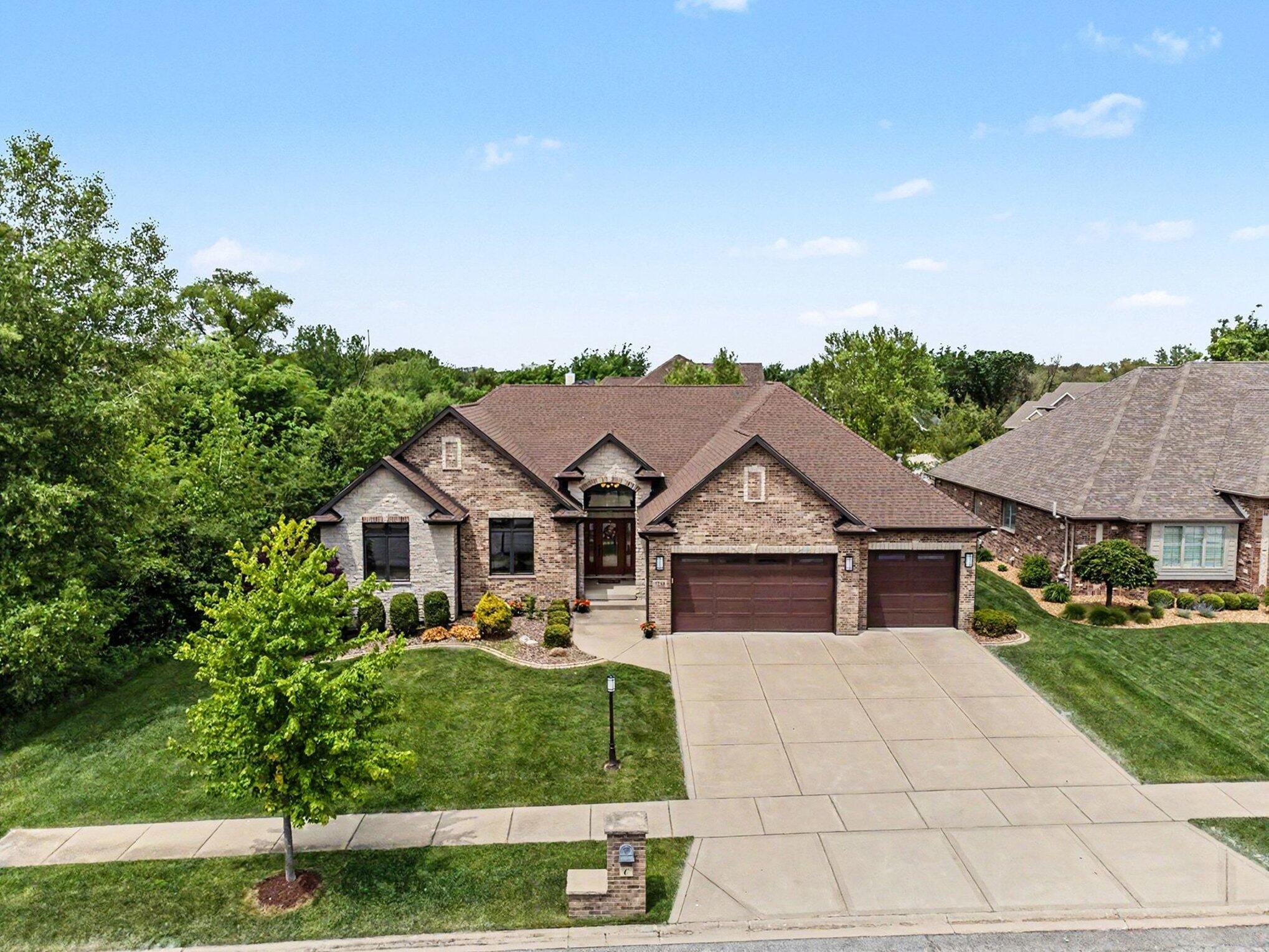 Schererville, Indiana, 46375, United States, 4 Bedrooms Bedrooms, ,4 BathroomsBathrooms,Residential,For Sale,2048317