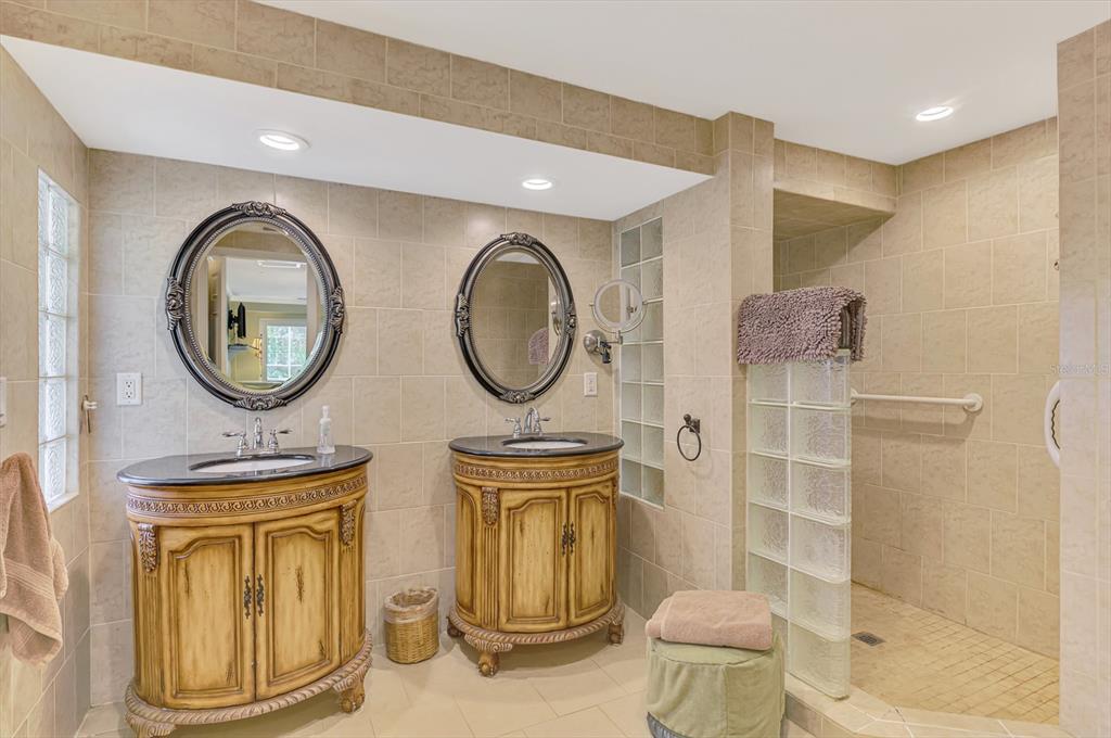 Nokomis, Florida, 34275, United States, 2 Bedrooms Bedrooms, ,2 BathroomsBathrooms,Residential,For Sale,1760306