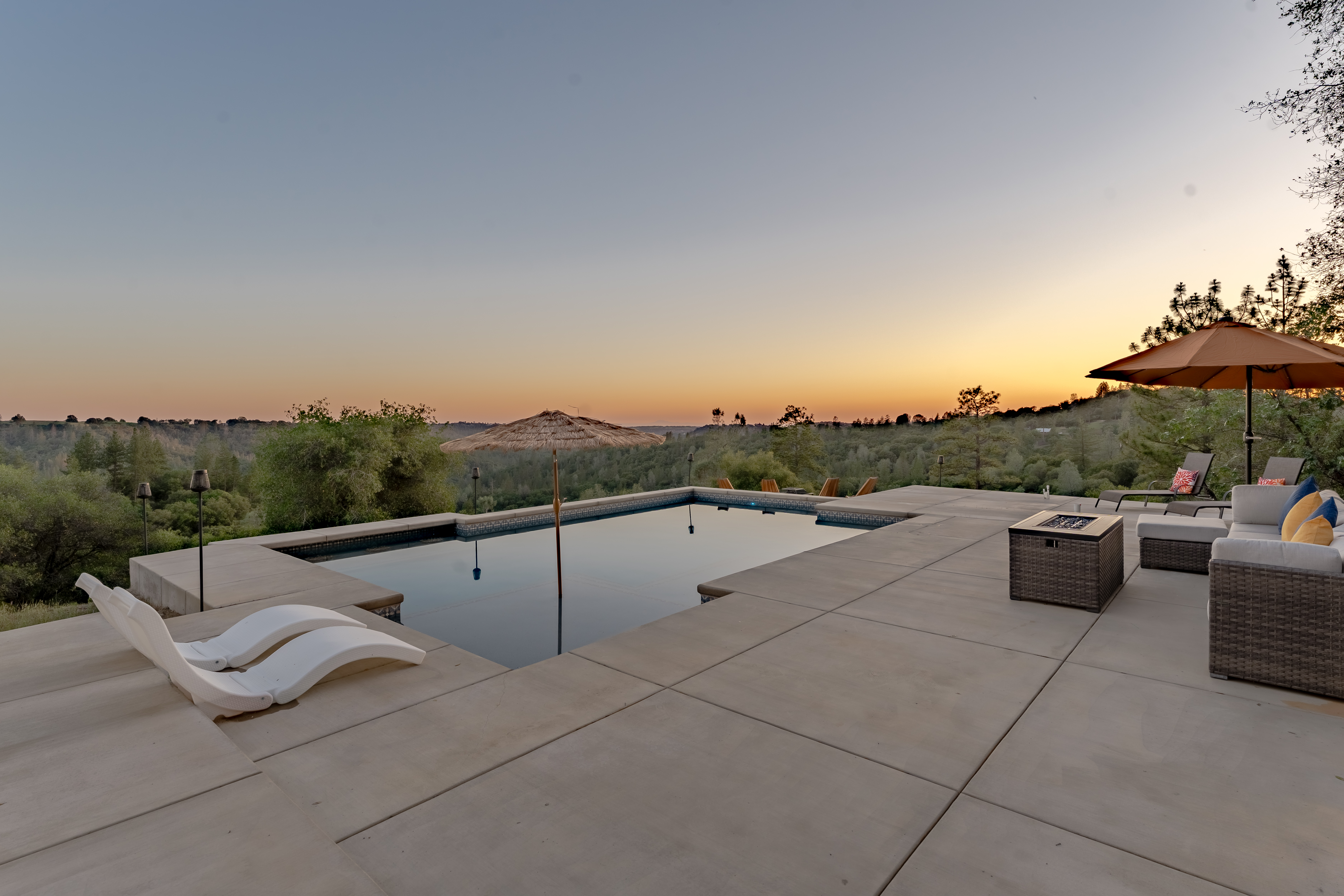  15620 Meadowlark Lane , Sutter Creek, CA 95685 - 物件實景
