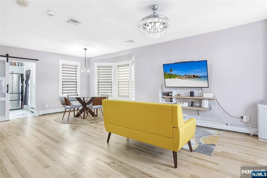 Wallington, New Jersey, 07057, United States, 3 Bedrooms Bedrooms, ,3 BathroomsBathrooms,Residential,For Sale,1939123