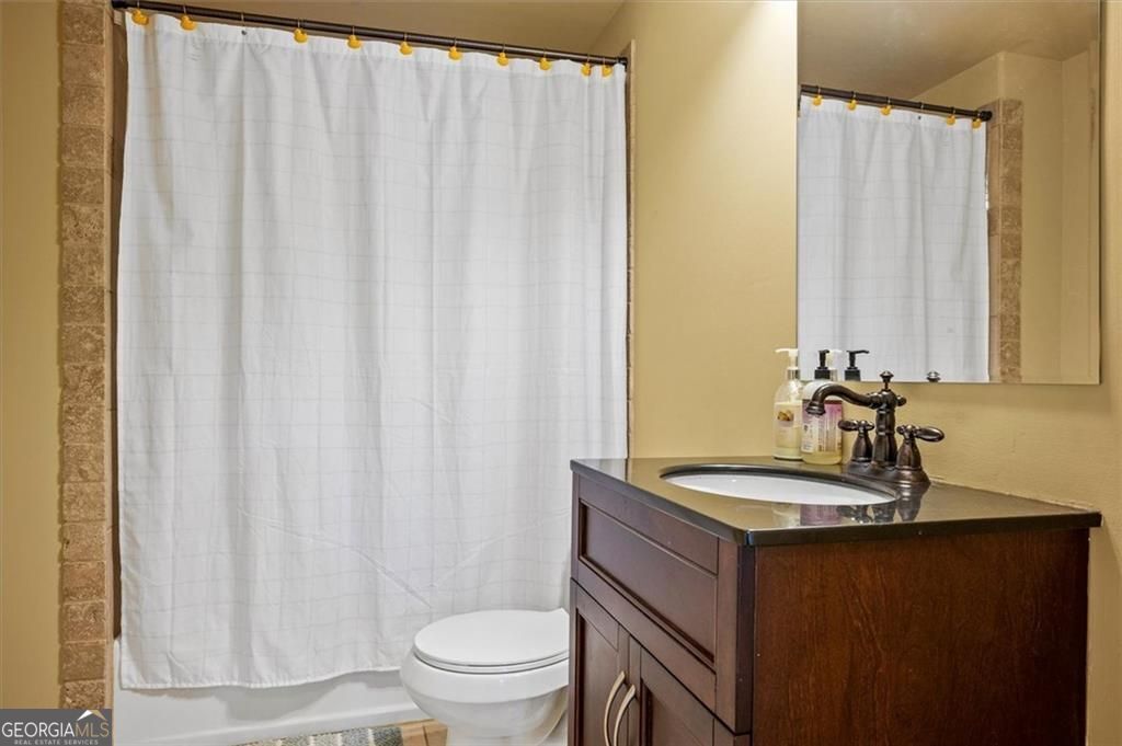 Marietta, Georgia, 30062, United States, 4 Bedrooms Bedrooms, ,5 BathroomsBathrooms,Residential,For Sale,1959898