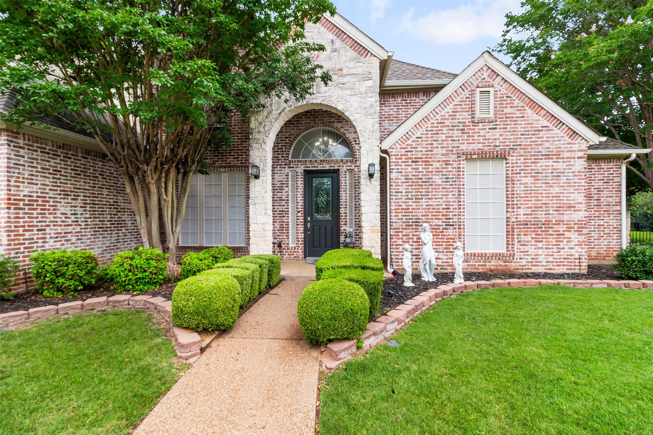 Southlake, Texas, 76092, United States, 5 Bedrooms Bedrooms, ,5 BathroomsBathrooms,Residential,For Sale,1898748