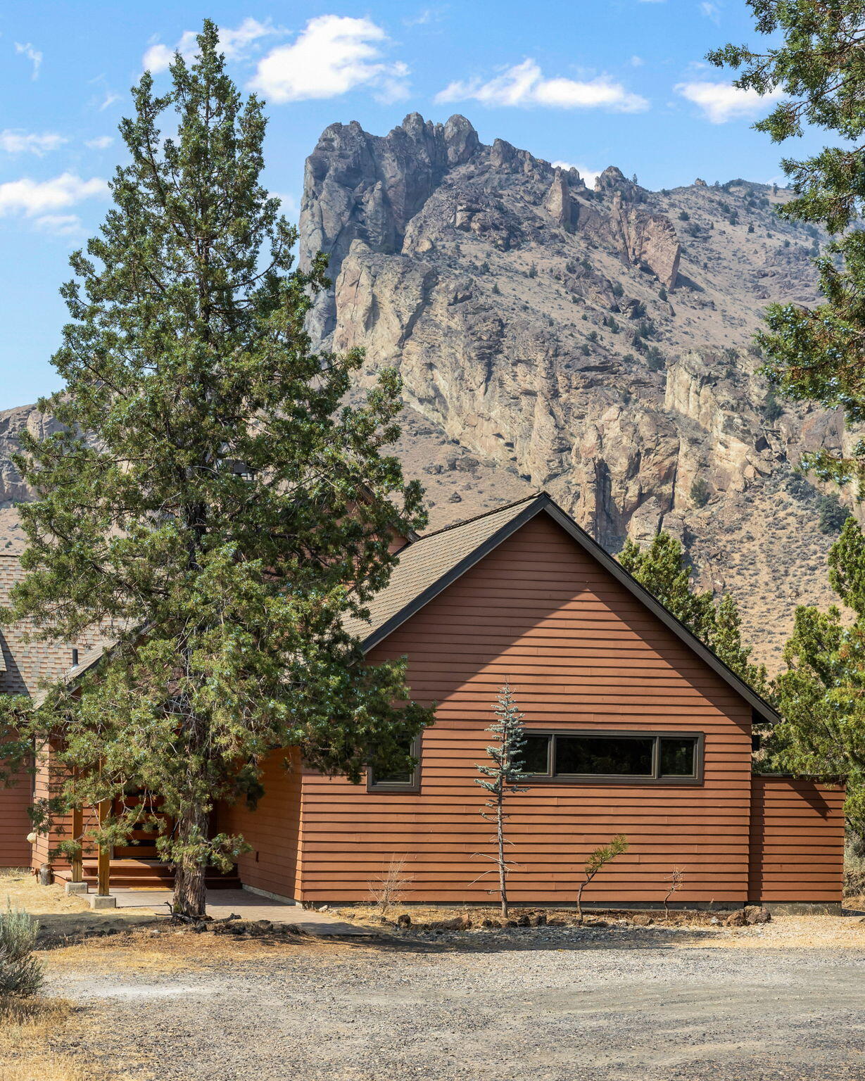 9210 NE Smith Rock Loop, Terrebonne, Oregon, 97760, United States, 2 Bedrooms Bedrooms, ,3 BathroomsBathrooms,Residential,For Sale,9210 NE Smith Rock Loop,1591545