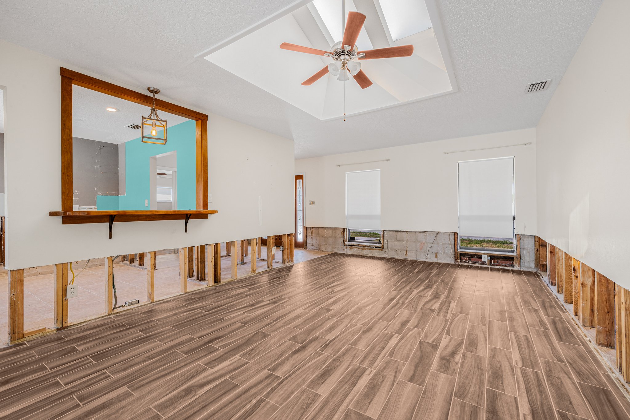 Tampa, Florida, 33615, United States, 4 Bedrooms Bedrooms, ,2 BathroomsBathrooms,Residential,For Sale,1865129