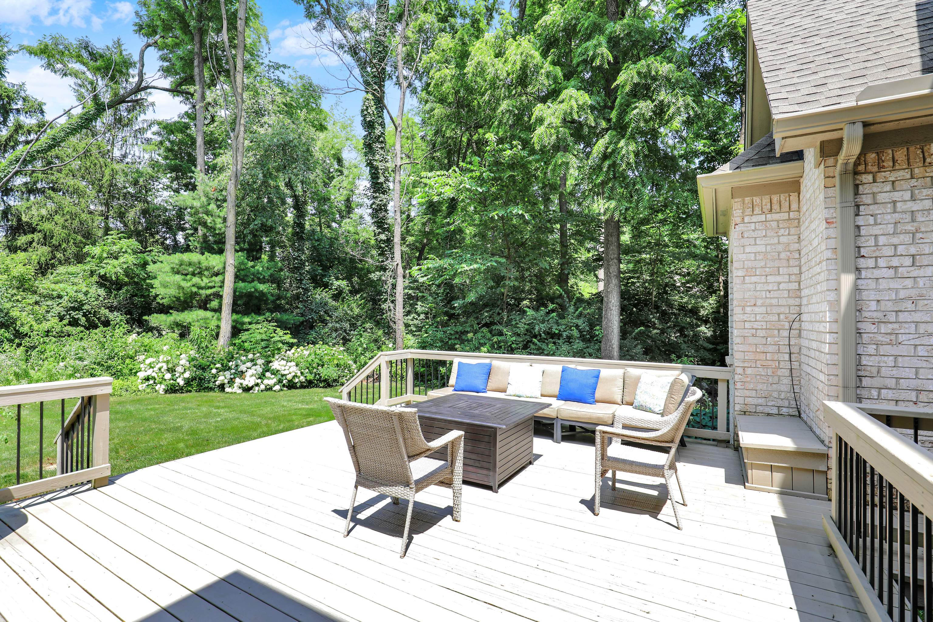 Zionsville, Indiana, 46077, United States, 5 Bedrooms Bedrooms, ,5 BathroomsBathrooms,Residential,For Sale,1978641