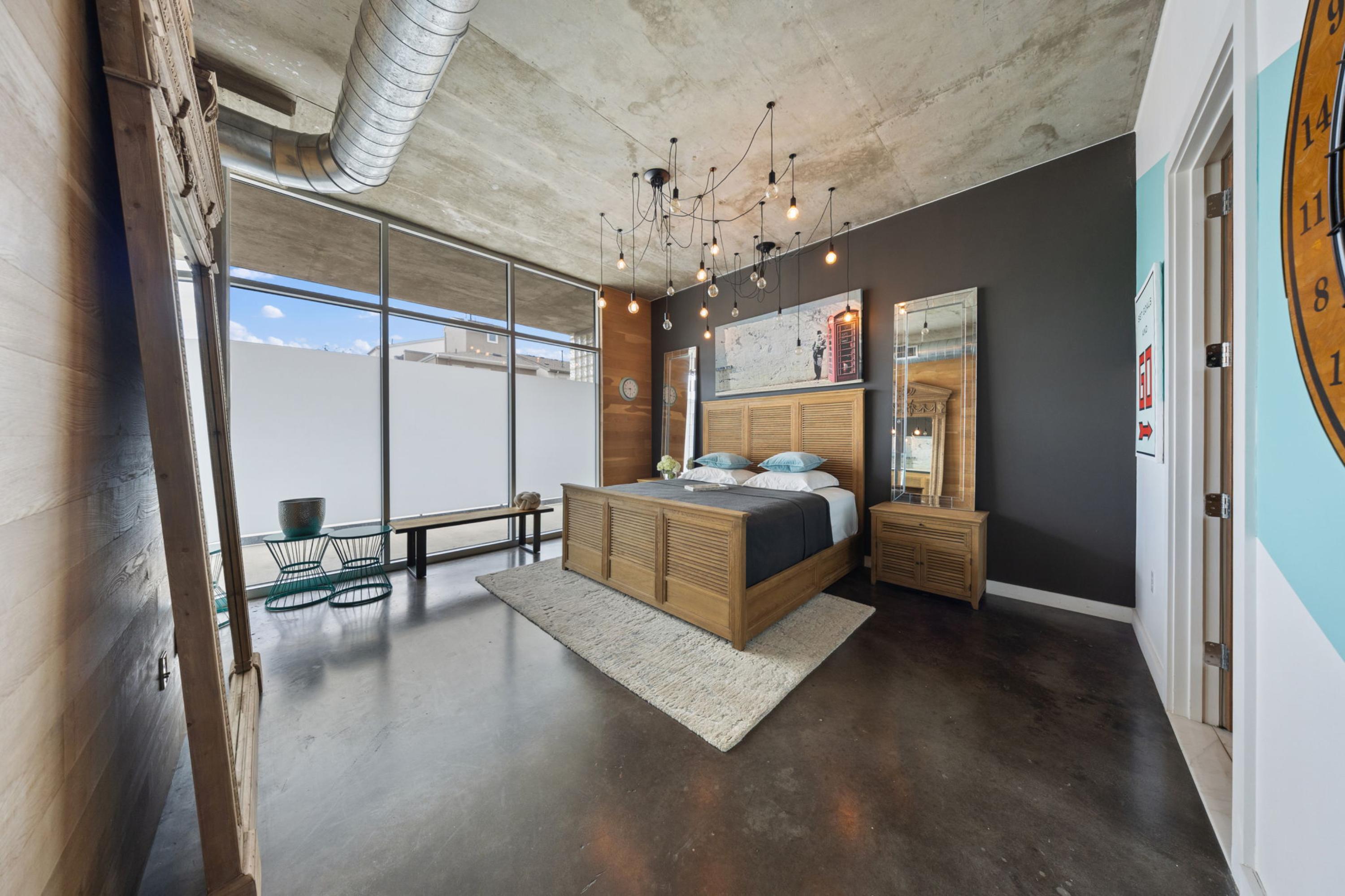  Industrial Sophistication Meets Boutique Loft Living in Downtown Dallas - 物件實景