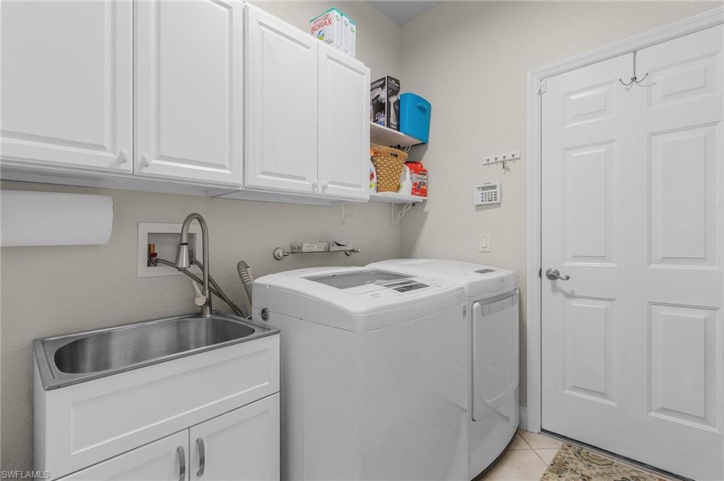 CAPE CORAL, Florida, 33993, United States, 3 Bedrooms Bedrooms, ,2 BathroomsBathrooms,Residential,For Sale,1920405