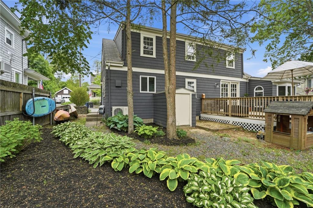 Warren, Rhode Island, 02885, United States, 2 Bedrooms Bedrooms, ,3 BathroomsBathrooms,Residential,For Sale,2048130
