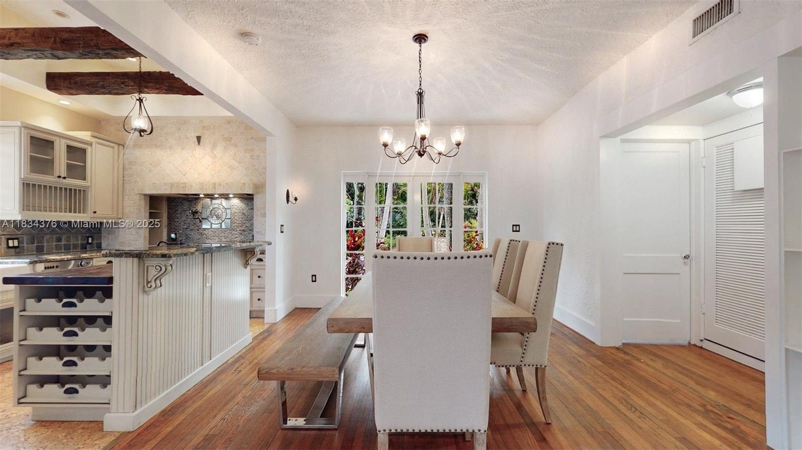 Coral Gables, Florida, 33134, United States, 2 Bedrooms Bedrooms, ,2 BathroomsBathrooms,Residential,For Sale,1989880