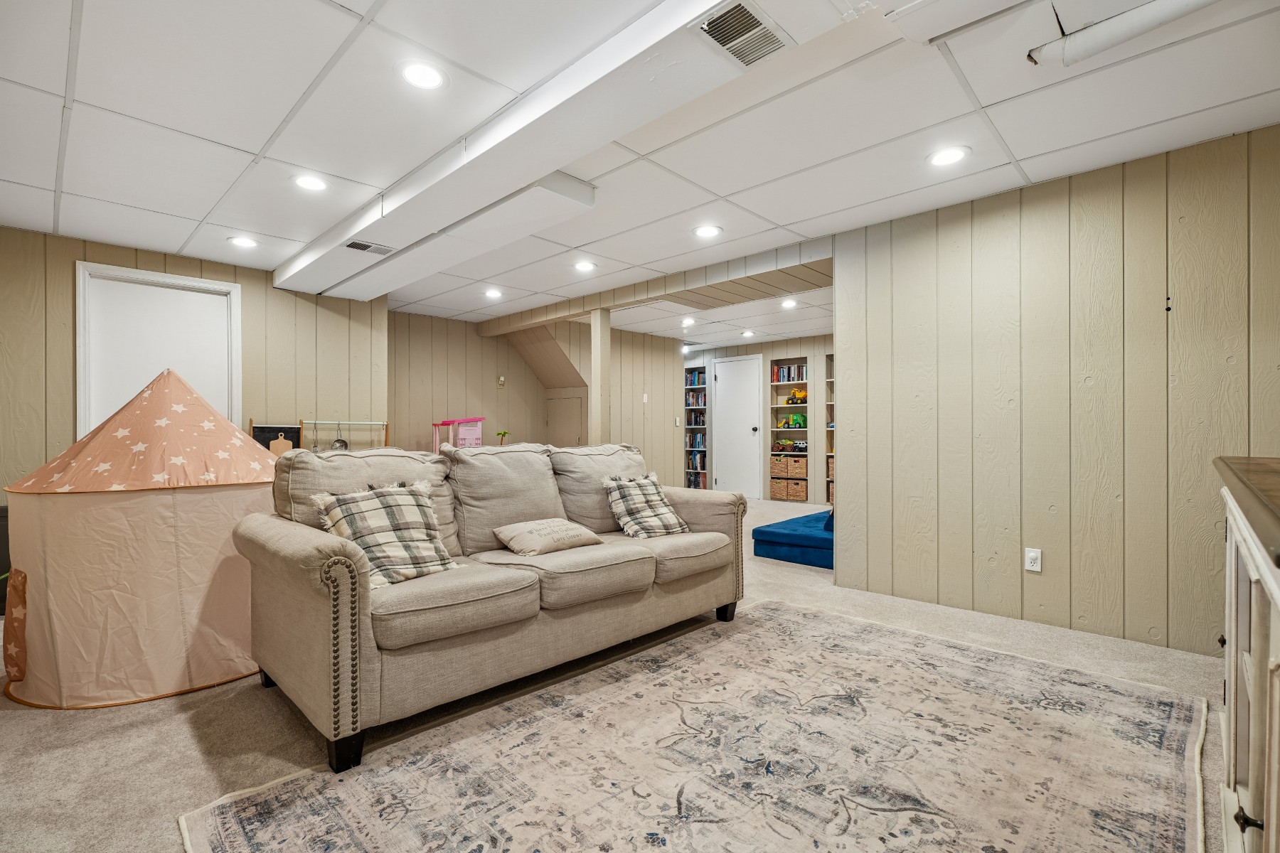  Conveniently Located ?Diamond Hill? Neighborhood Colonial - 物件實景