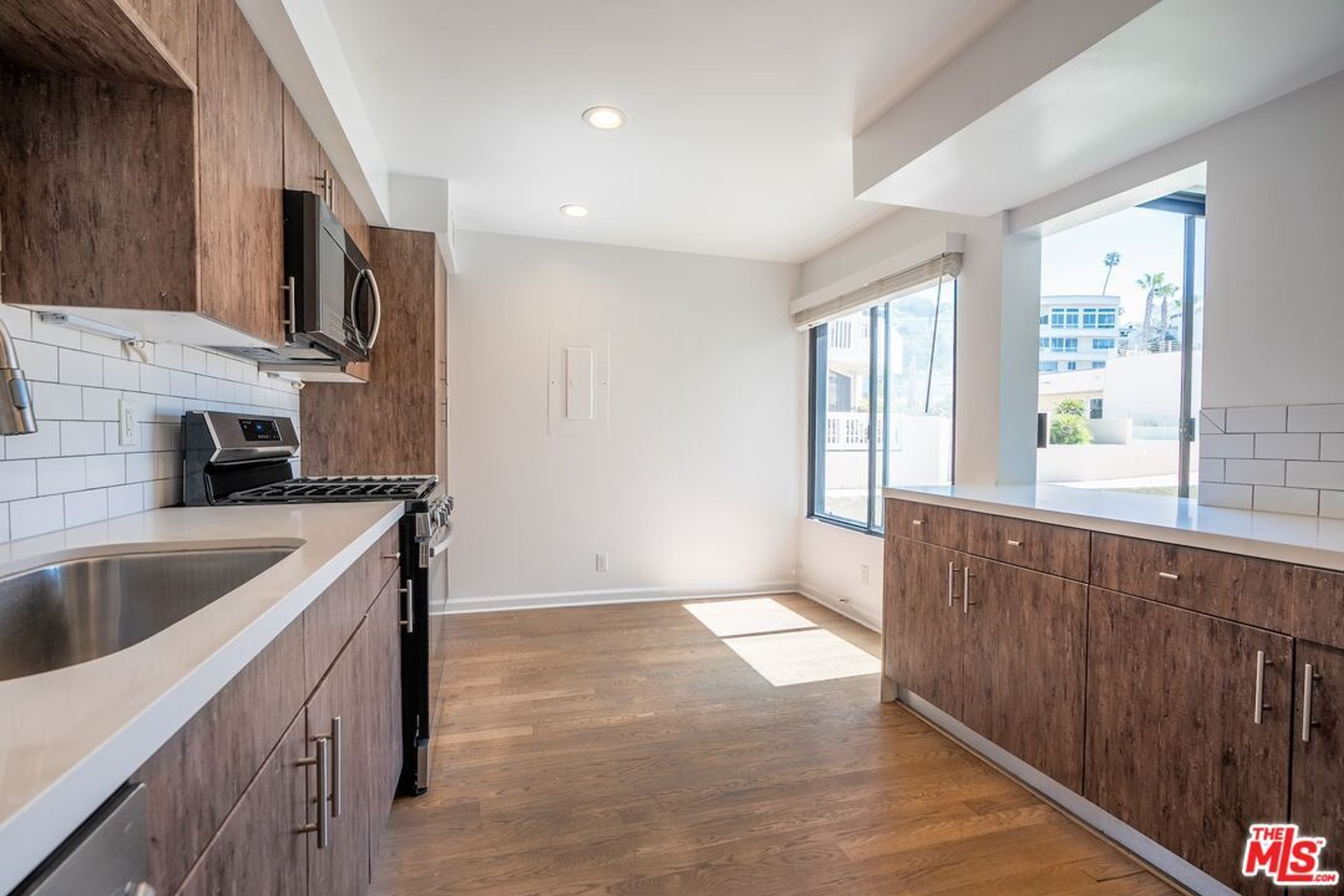  7301 Vista Del Mar, B105 - 物件實景