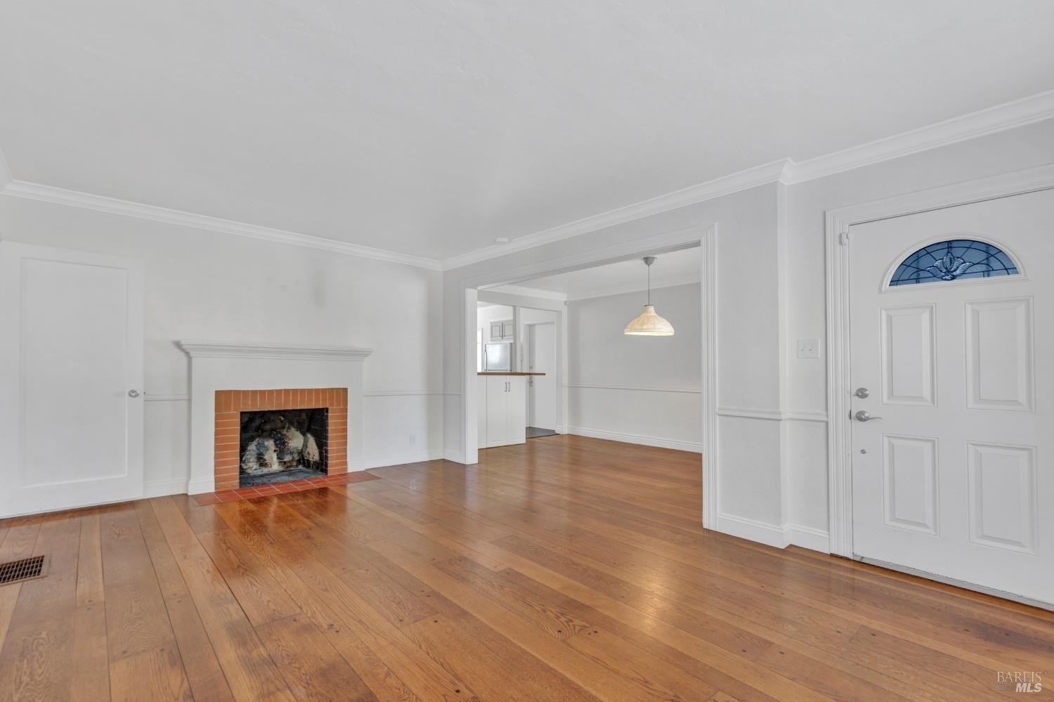 Vallejo, California, 94590, United States, 4 Bedrooms Bedrooms, ,3 BathroomsBathrooms,Residential,For Sale,1984775