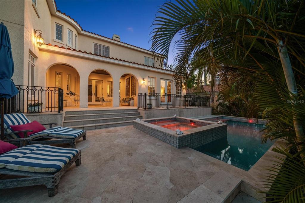 Tampa, Florida, 33606, United States, 5 Bedrooms Bedrooms, ,4 BathroomsBathrooms,Residential,For Sale,1827015