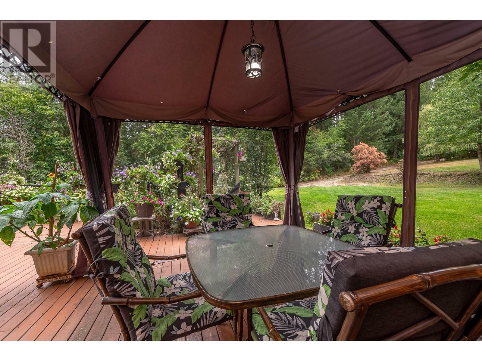 SALMON ARM, British Columbia, V1E 3C2, CA, 5 Bedrooms Bedrooms, ,3 BathroomsBathrooms,Residential,For Sale,1838319