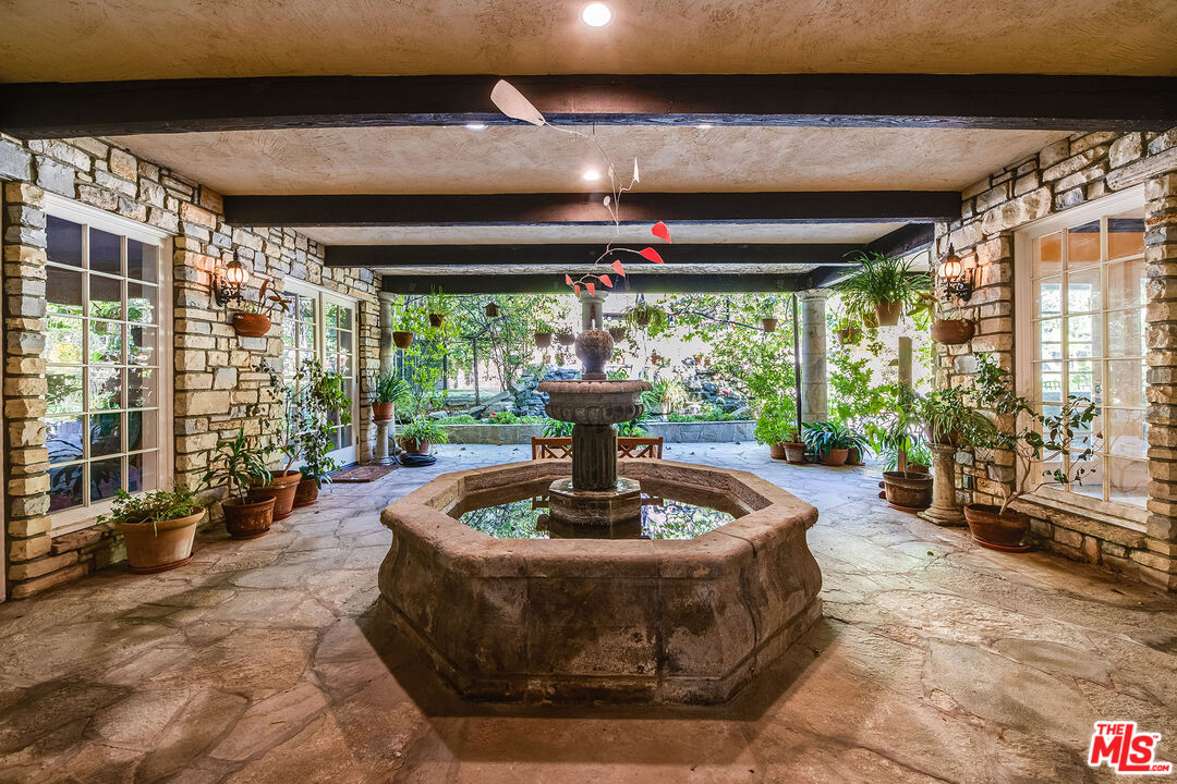 Los Angeles, California, 90049, United States, 6 Bedrooms Bedrooms, ,8 BathroomsBathrooms,Residential,For Sale,1940213