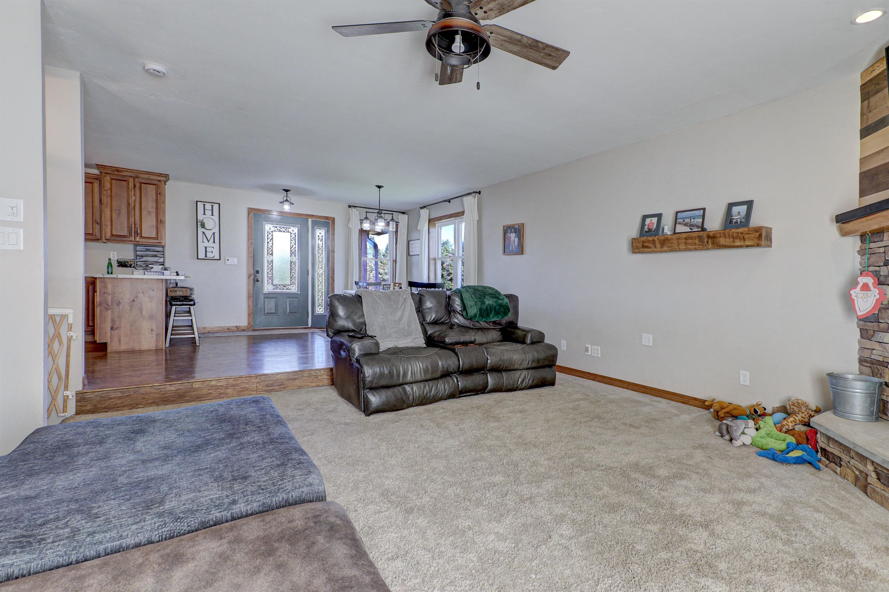 Pulaski, Wisconsin, 54162, United States, 3 Bedrooms Bedrooms, ,3 BathroomsBathrooms,Residential,For Sale,1975627