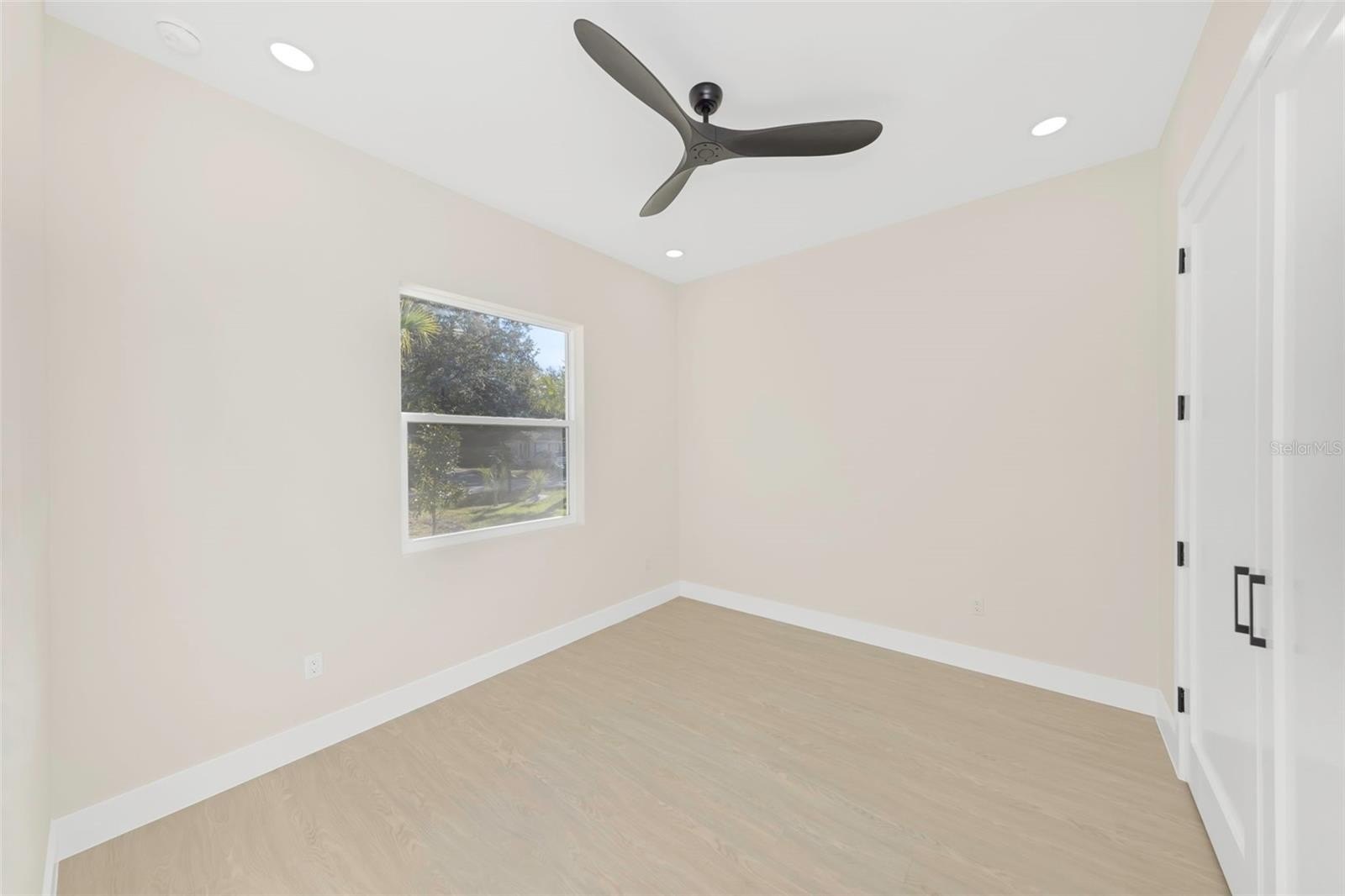 CLEARWATER, Florida, 33755, United States, 4 Bedrooms Bedrooms, ,3 BathroomsBathrooms,Residential,For Sale,1996424