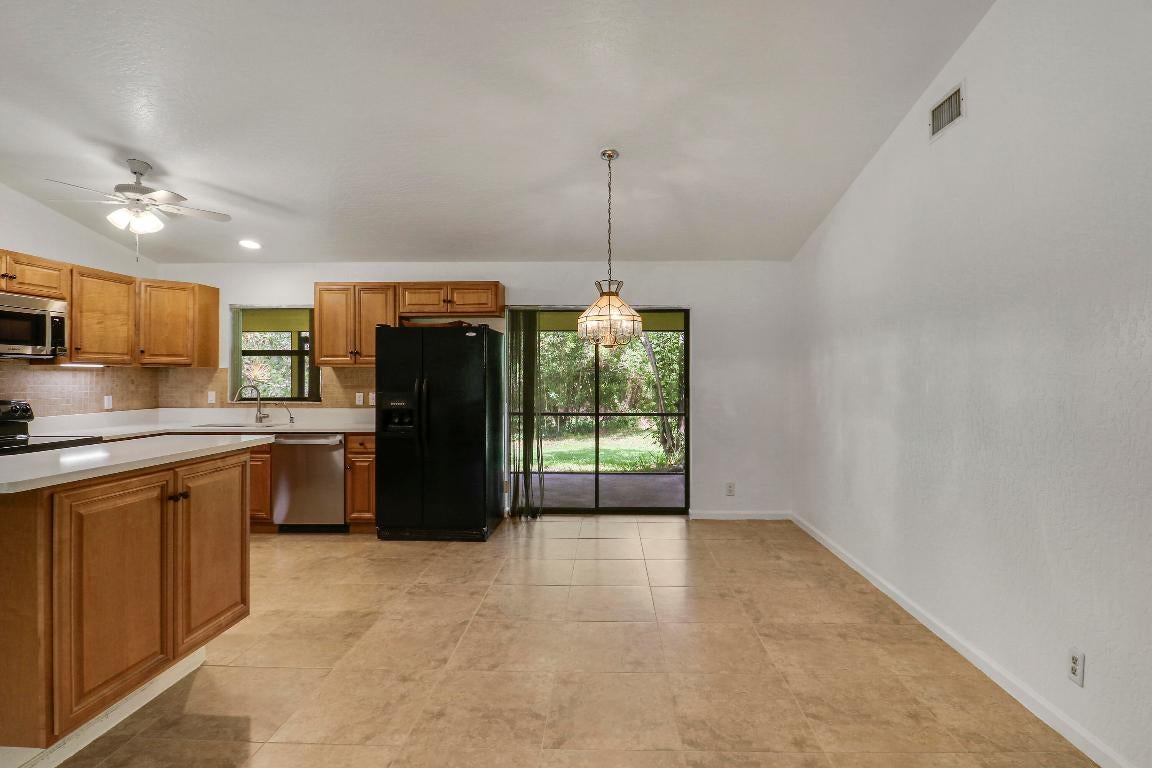 Jupiter, Florida, 33478, United States, 3 Bedrooms Bedrooms, ,2 BathroomsBathrooms,Residential,For Sale,1980938