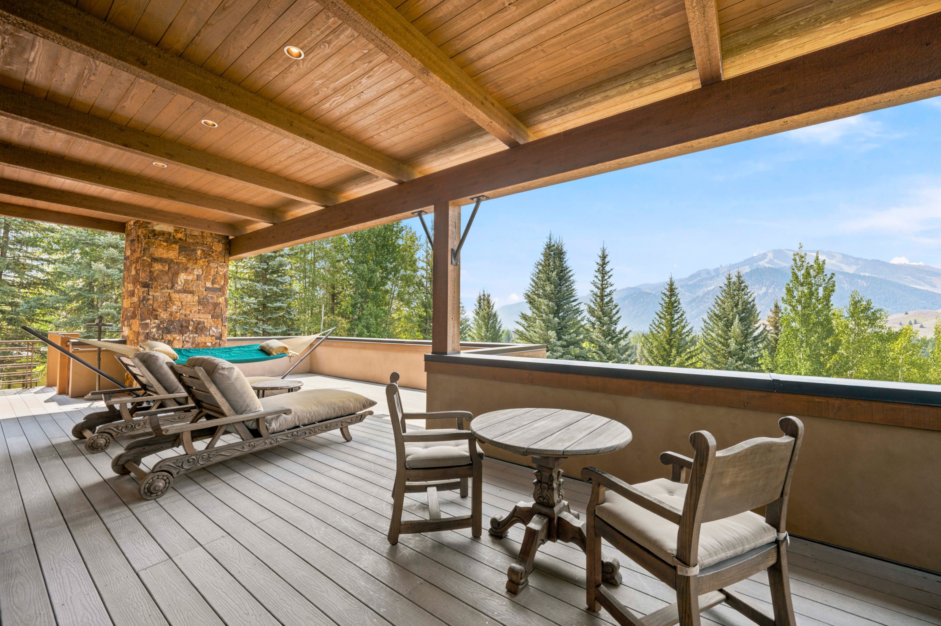  Nothing Compares to an Exquisite Bigwood Residence - 物件實景