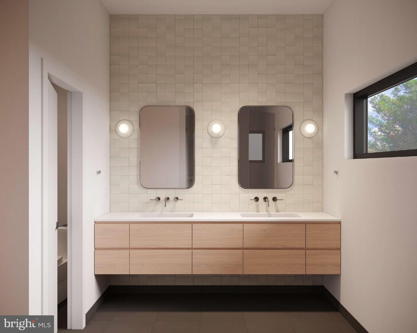 Philadelphia, Pennsylvania, 19125, United States, 4 Bedrooms Bedrooms, ,5 BathroomsBathrooms,Residential,For Sale,1868696