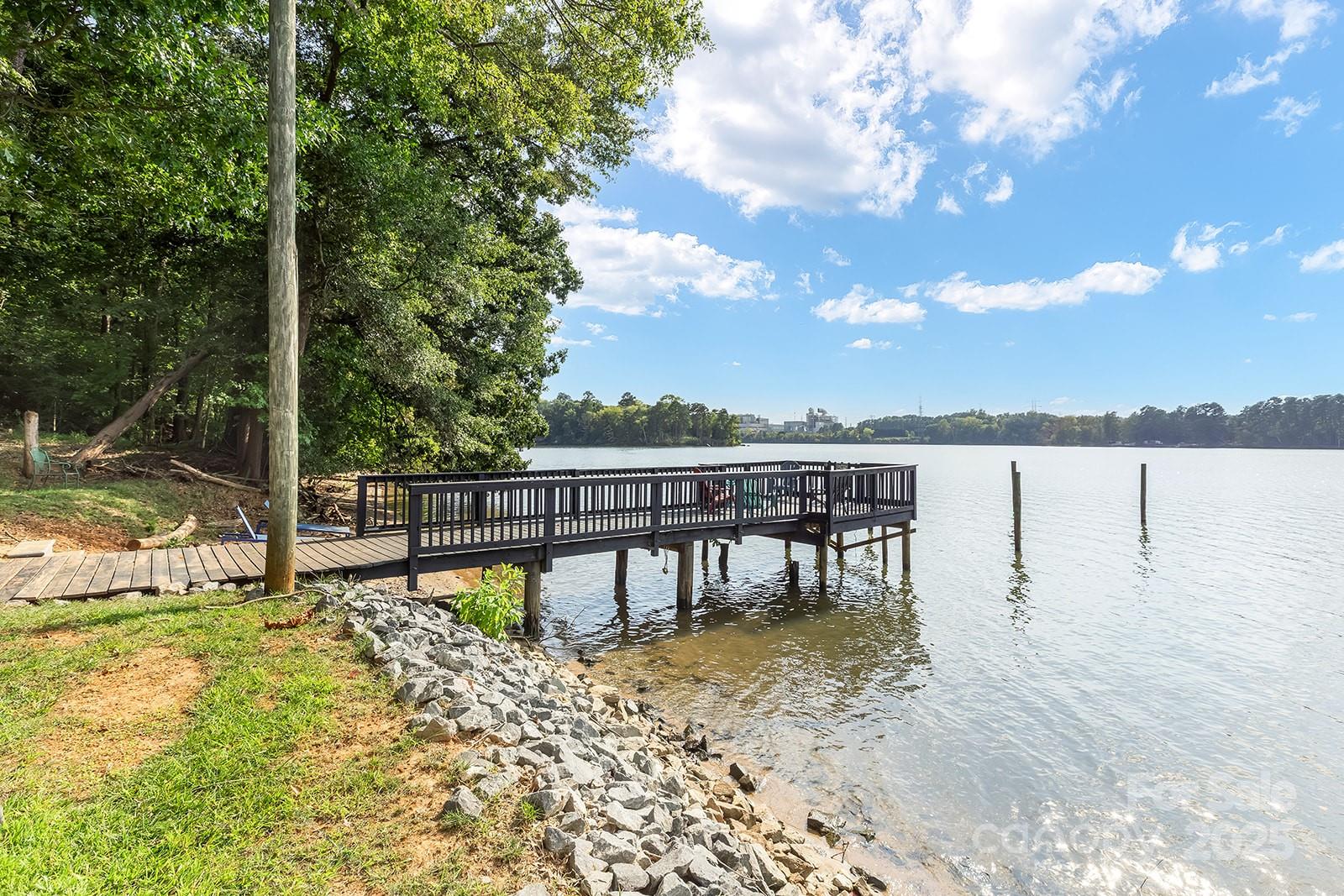 Charlotte, North Carolina, 28278, United States, 3 Bedrooms Bedrooms, ,3 BathroomsBathrooms,Residential,For Sale,1986488