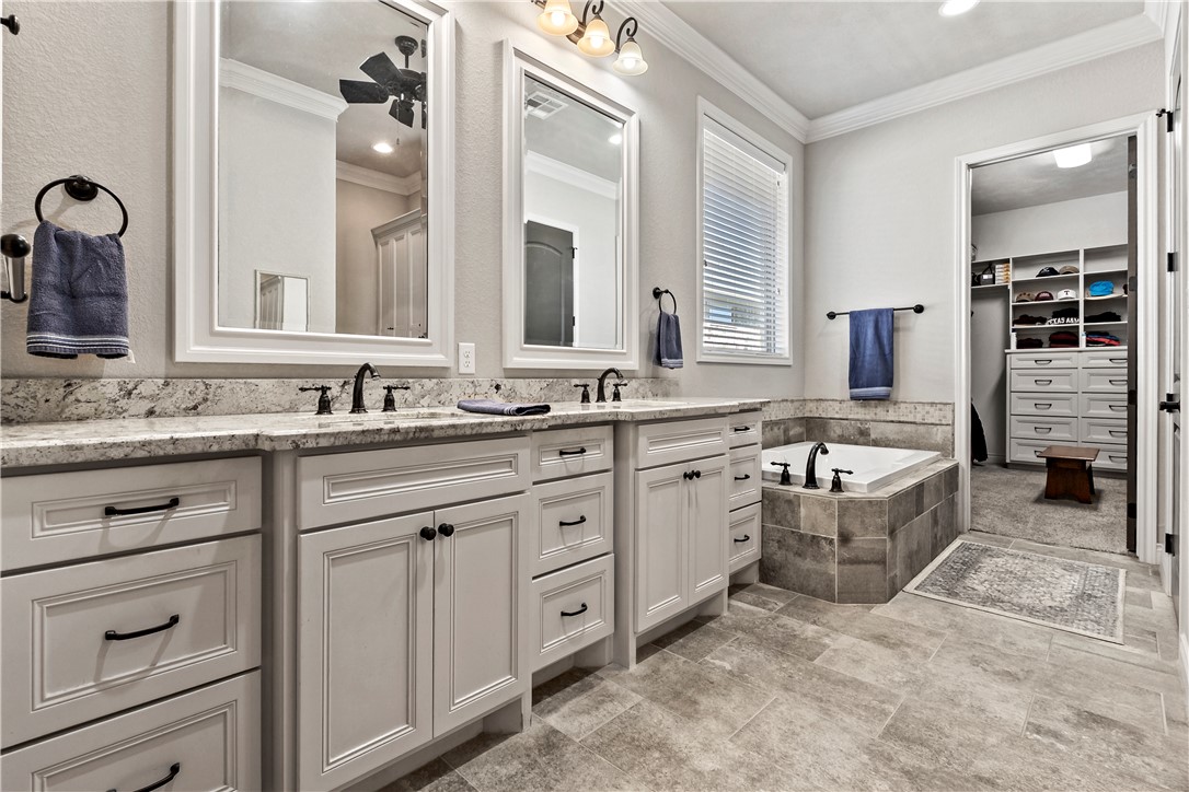 College Station, Texas, 77845, United States, 3 Bedrooms Bedrooms, ,3 BathroomsBathrooms,Residential,For Sale,1940583