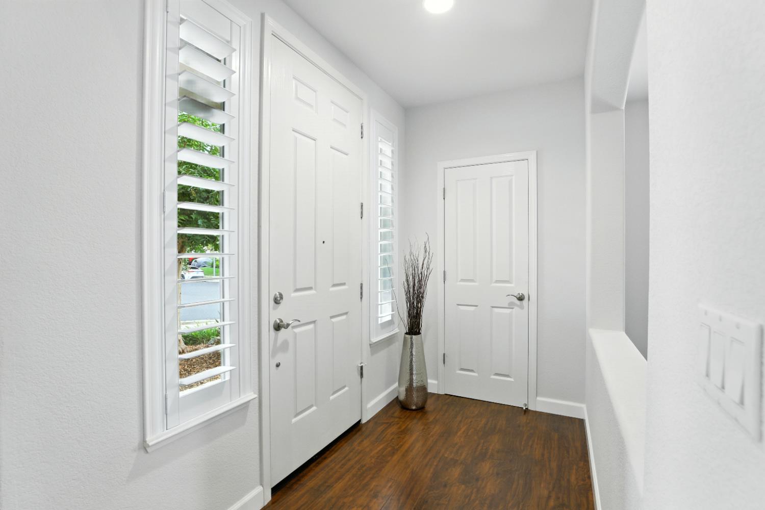 West Sacramento, California, 95691, United States, 4 Bedrooms Bedrooms, ,3 BathroomsBathrooms,Residential,For Sale,1940145