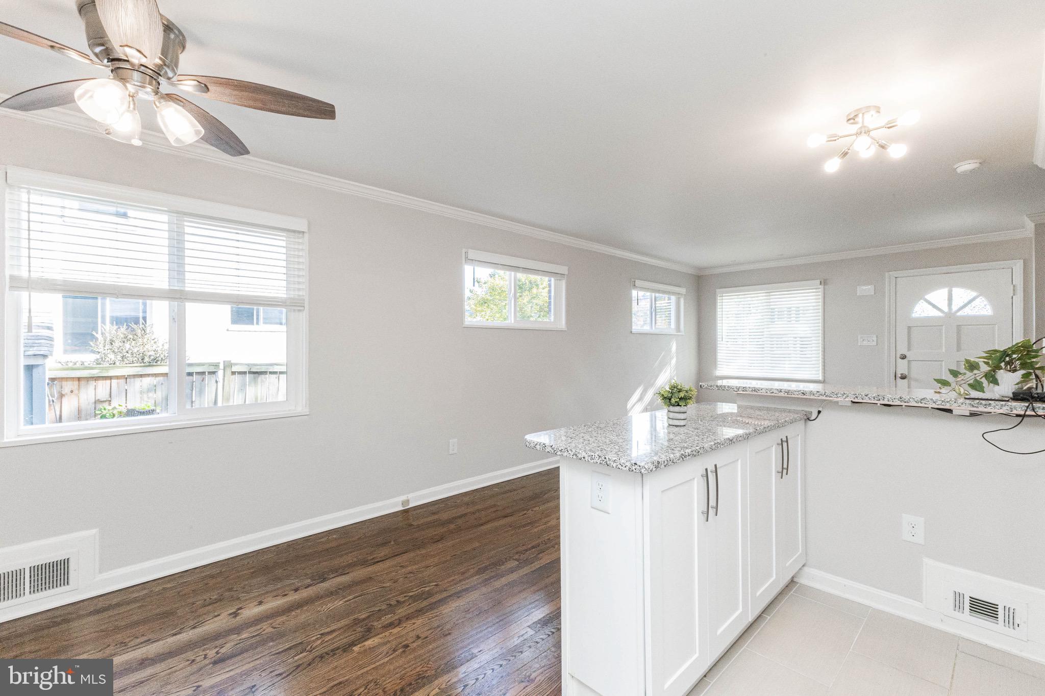 Alexandria, Virginia, 22307, United States, 2 Bedrooms Bedrooms, ,2 BathroomsBathrooms,Residential,For Sale,1937087